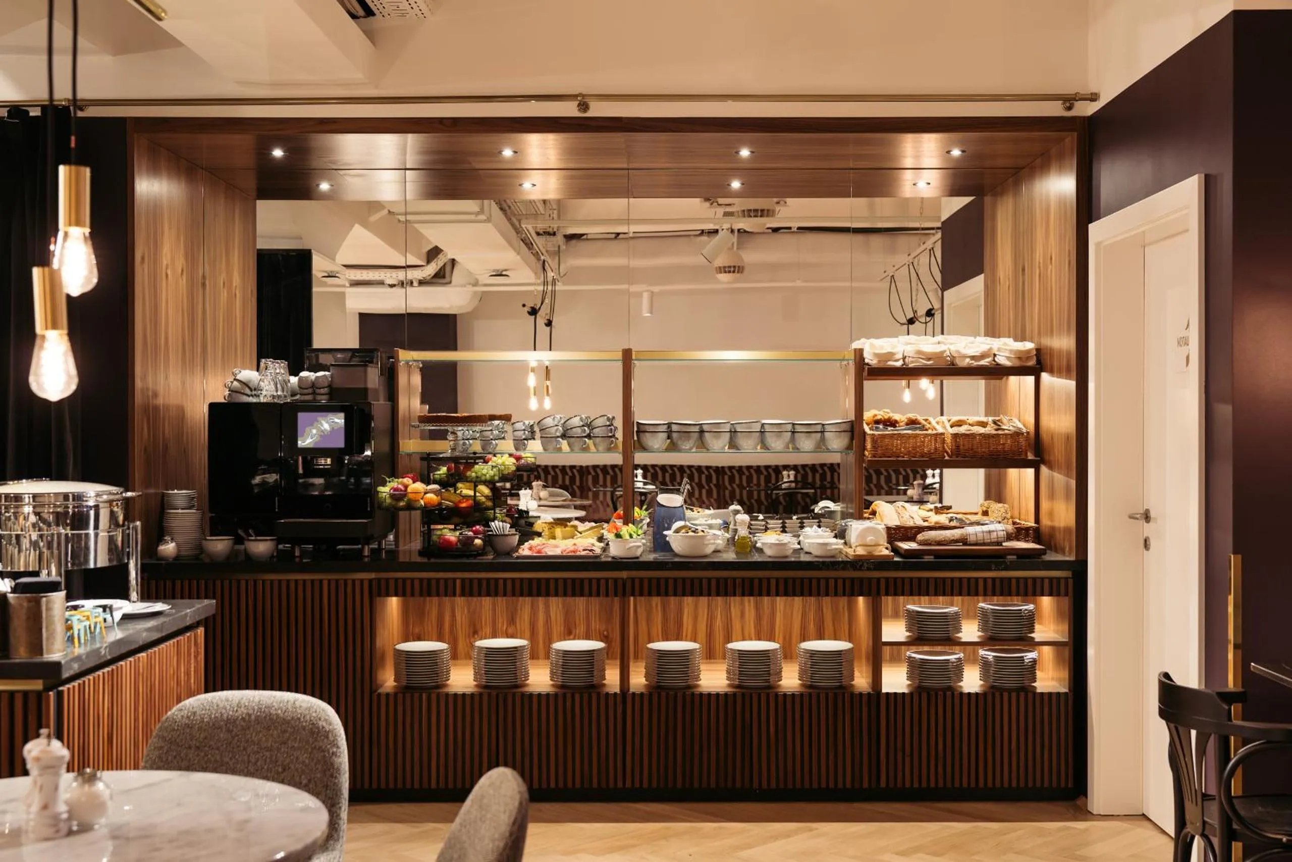 Breakfast in Hotel Schani Salon