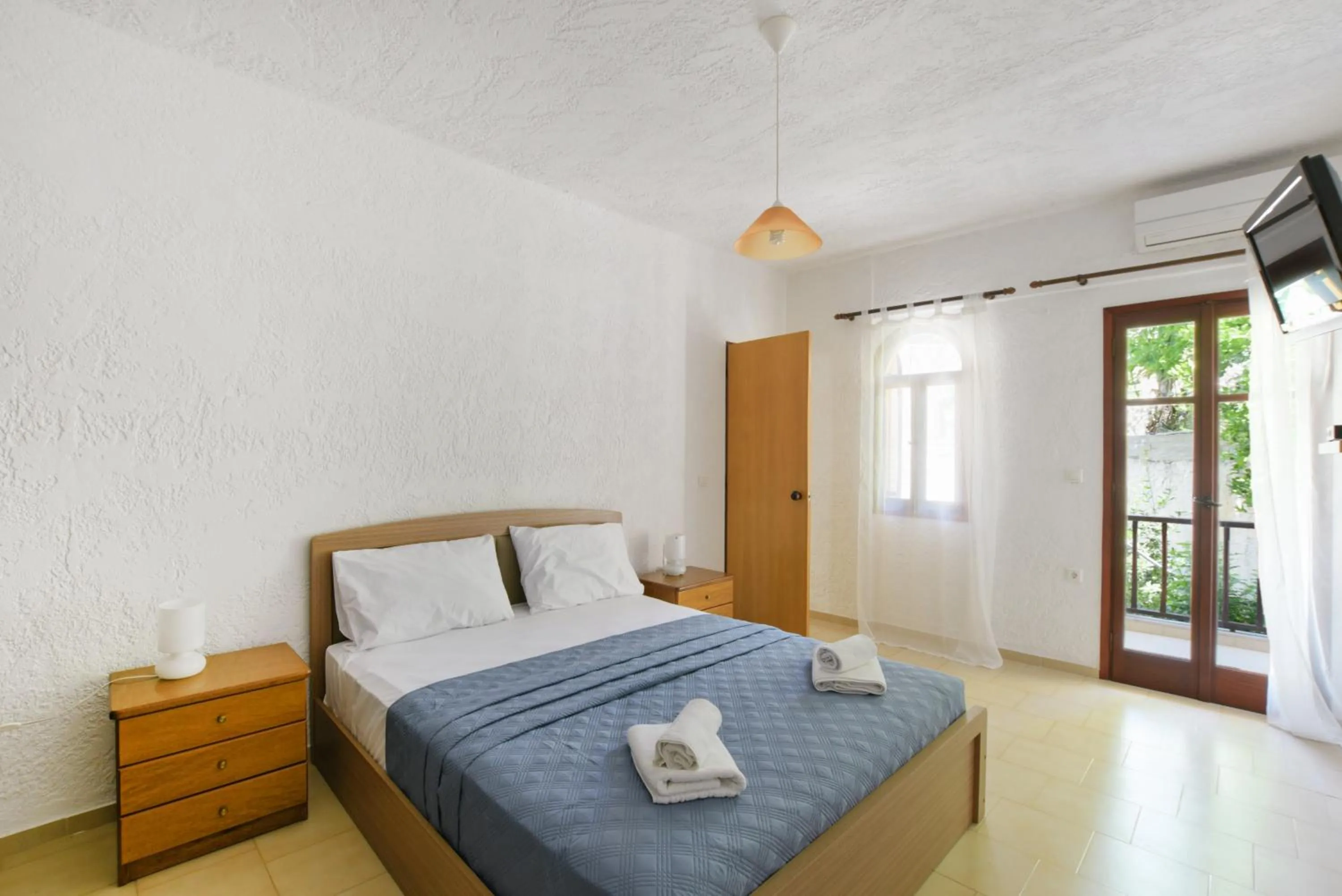 Bed in Galini Apartments