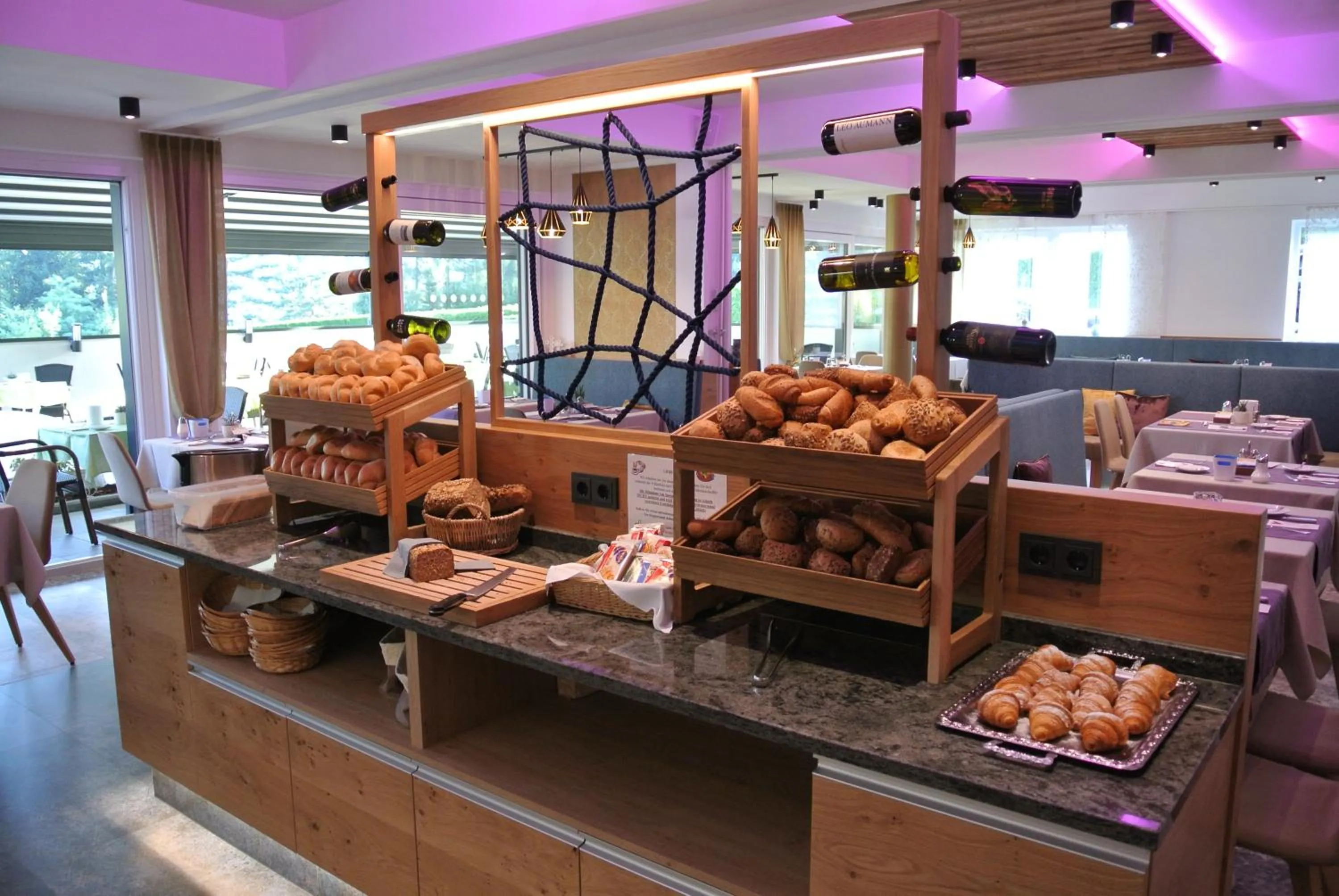 Buffet breakfast in Dei Hotel Schönblick