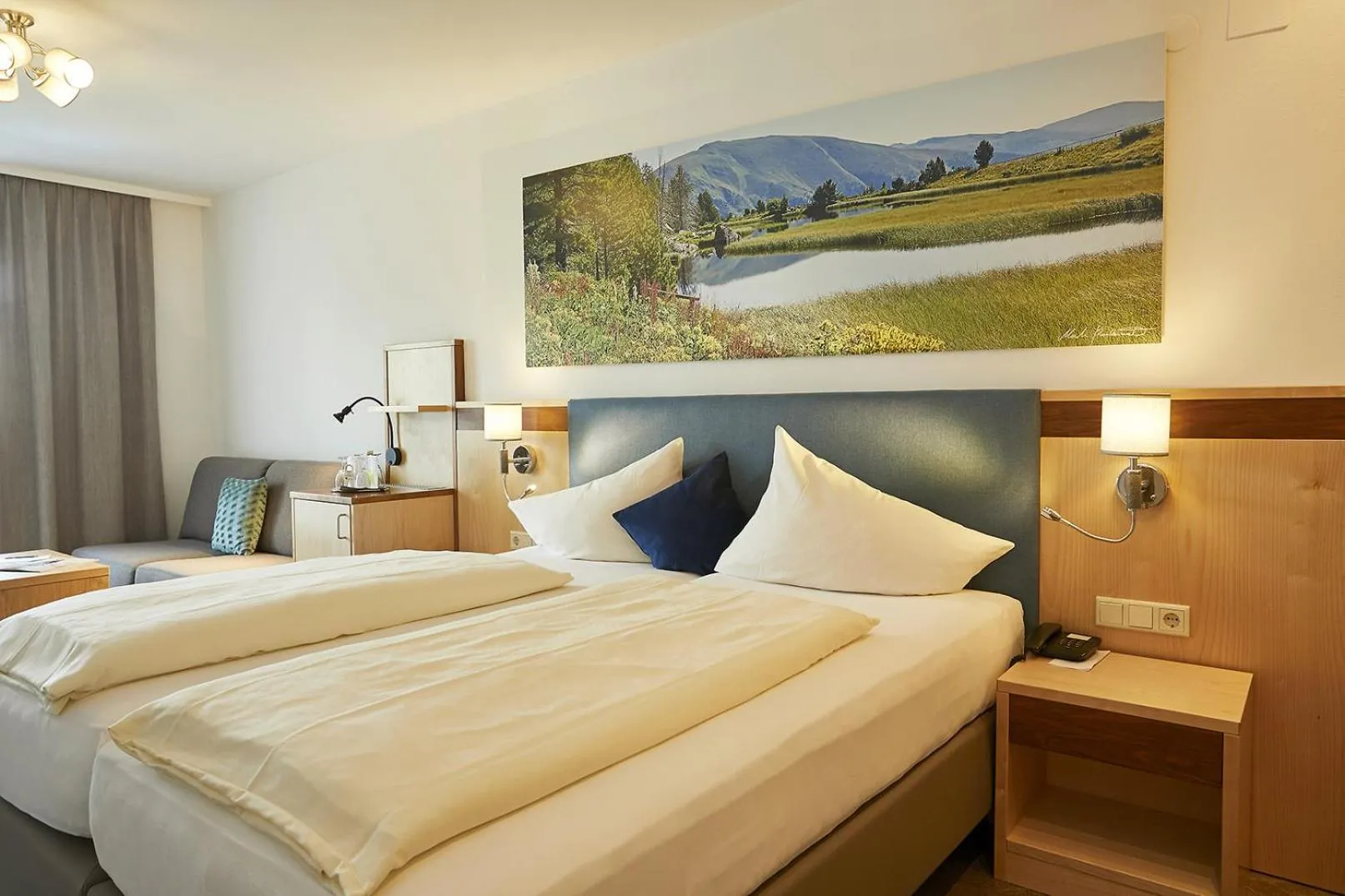 Photo of the whole room, Bed in Dei Hotel Schönblick