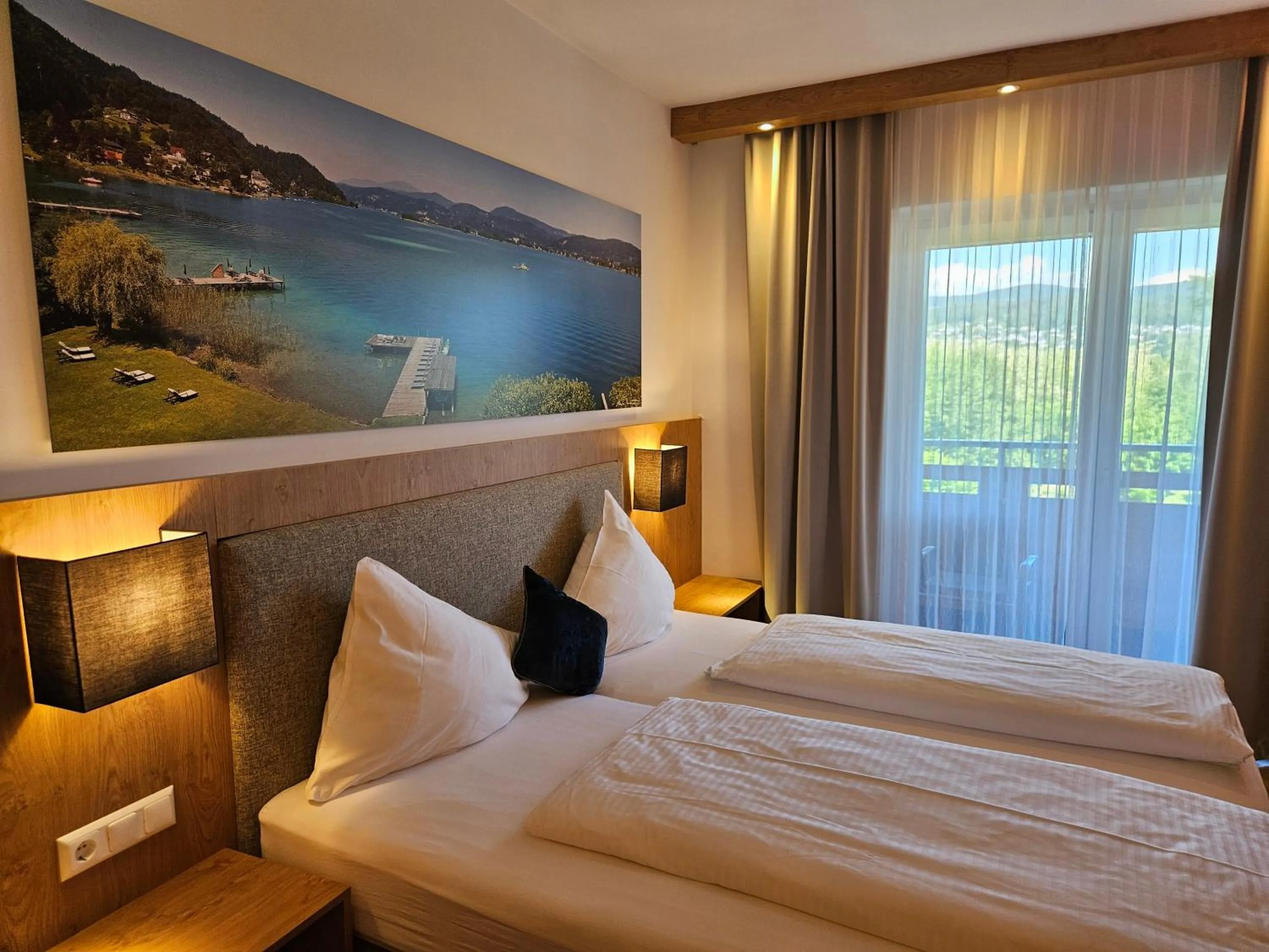 Photo of the whole room, Bed in Dei Hotel Schönblick