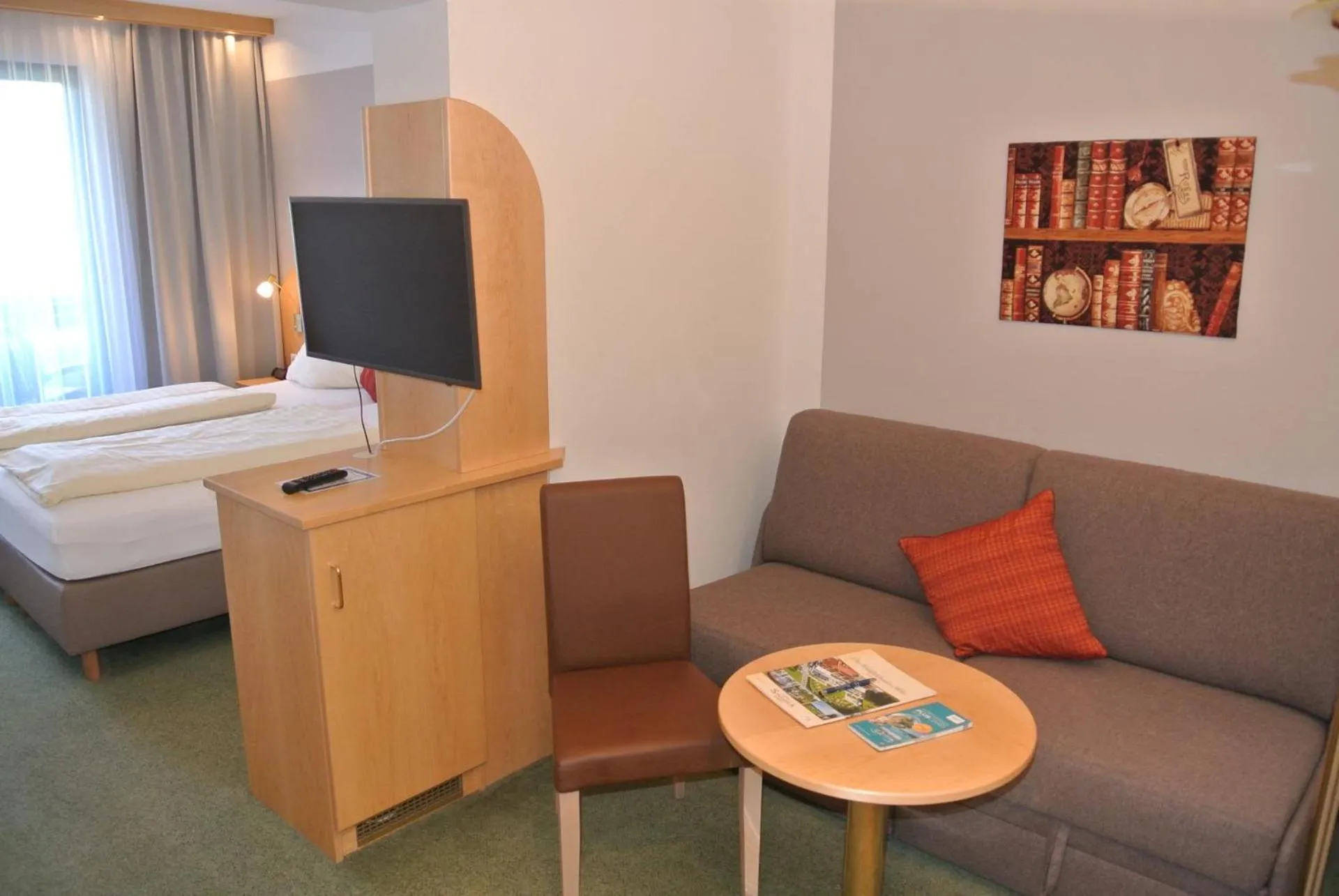 Photo of the whole room, Bed in Dei Hotel Schönblick