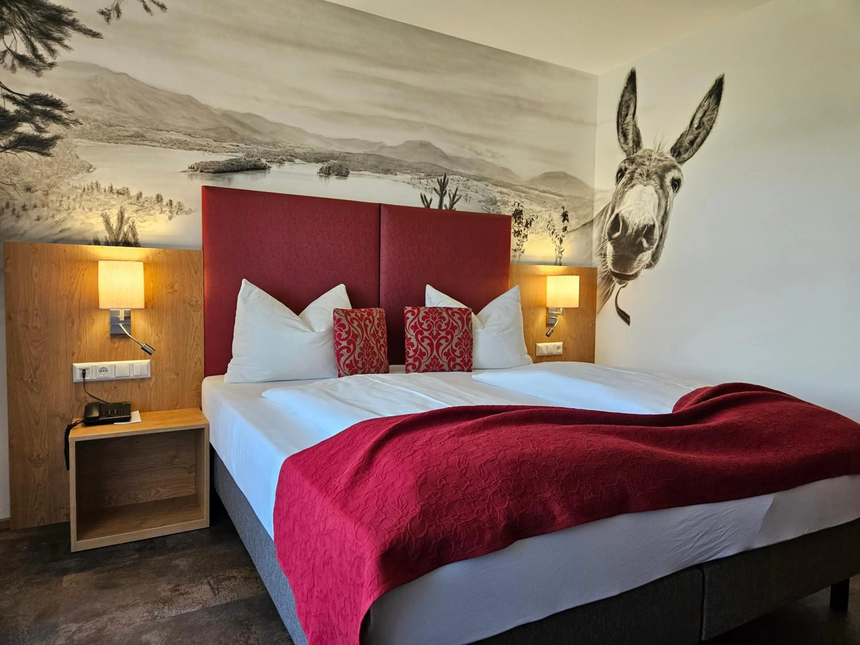 Photo of the whole room, Bed in Dei Hotel Schönblick