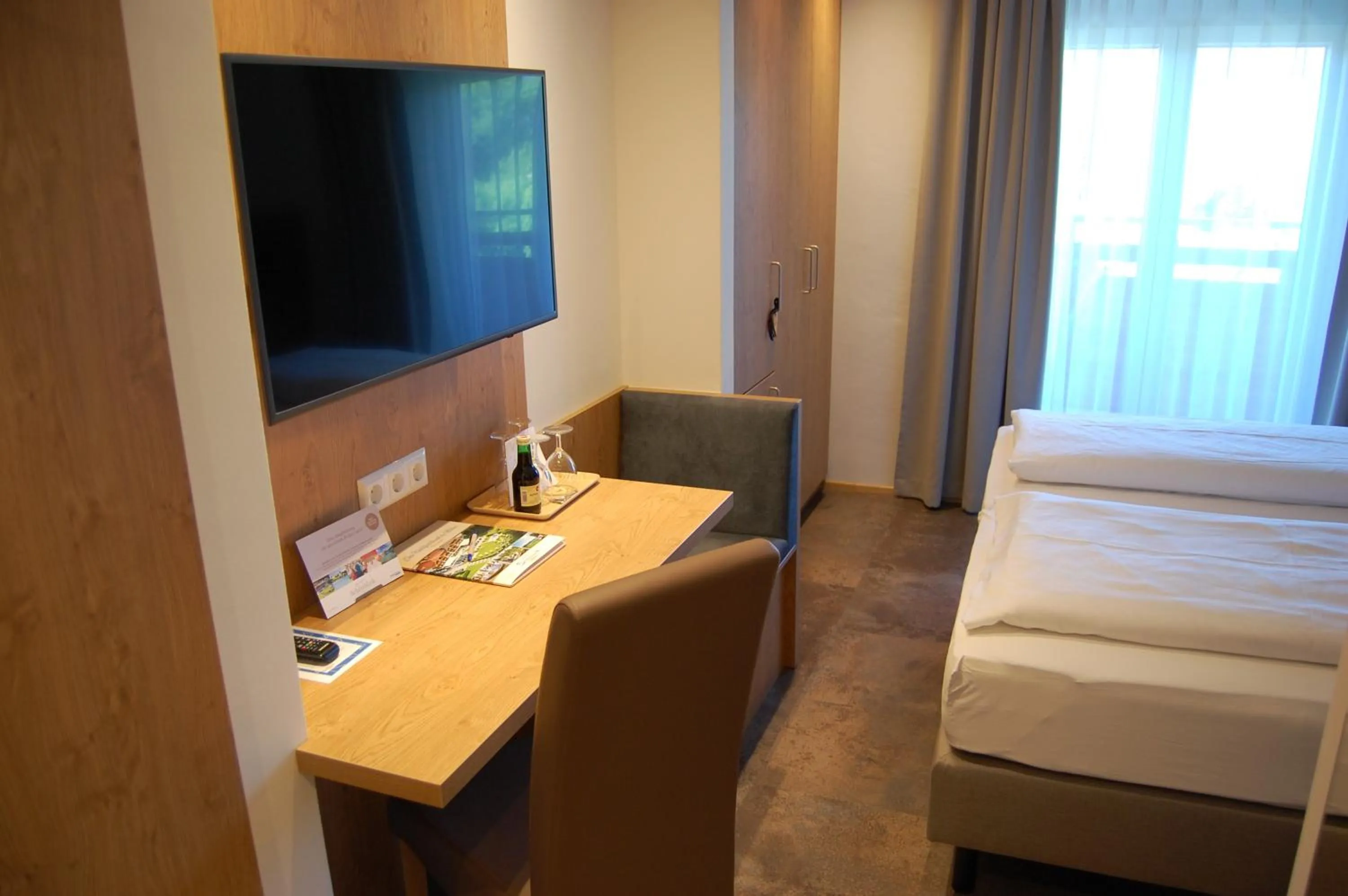 Seating area, Bed in Dei Hotel Schönblick