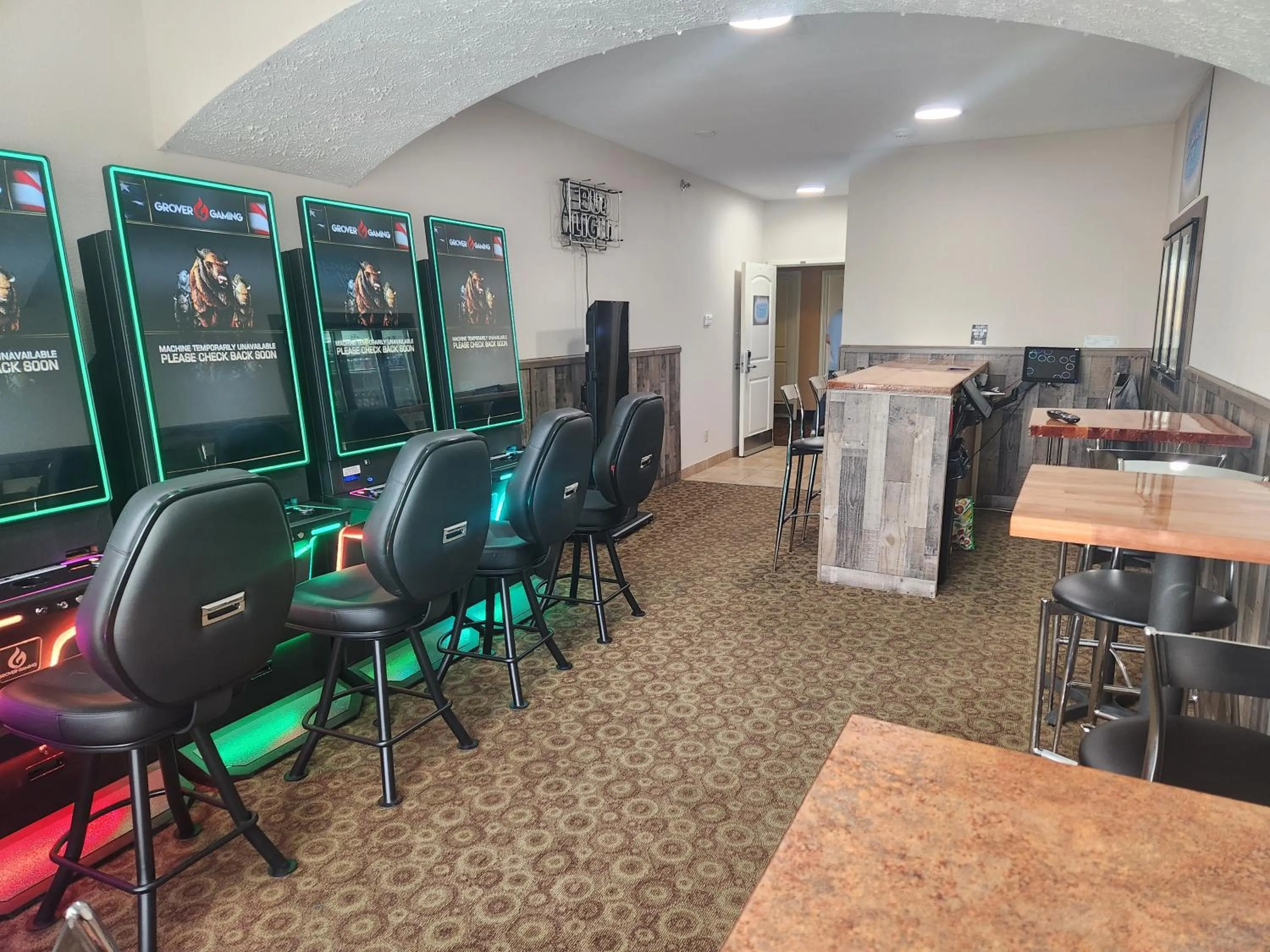 Lounge or bar in Highland Suites Minot