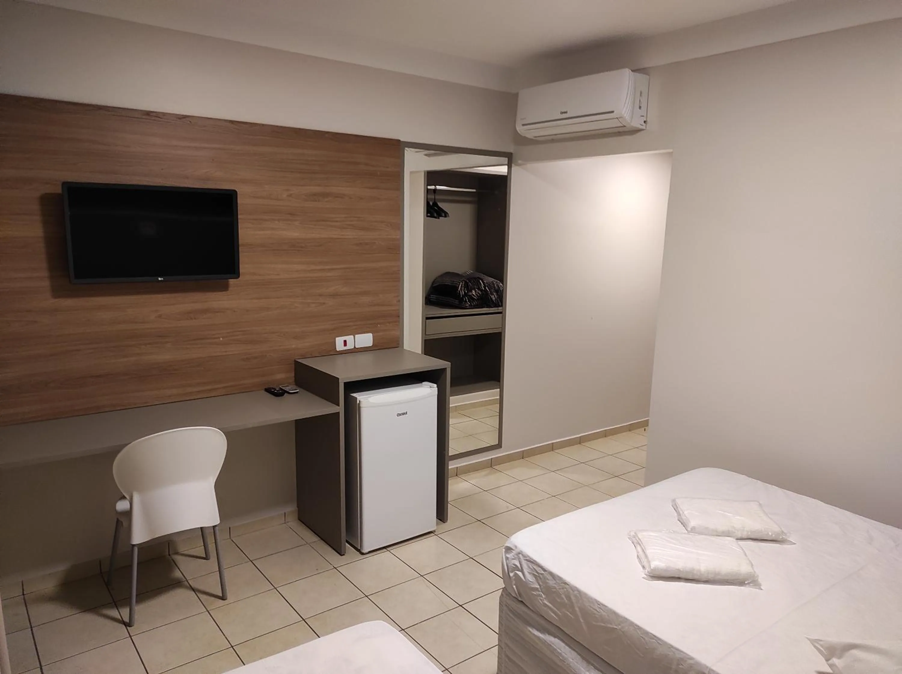 Photo of the whole room, Bed in Liv Hotel