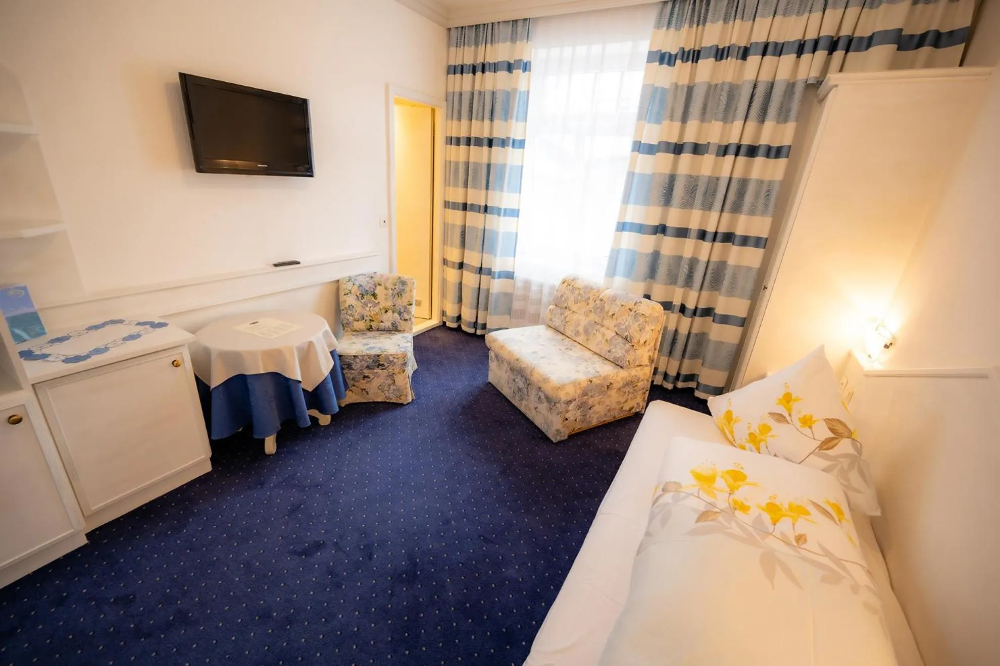 Photo of the whole room, Bed in Hotel Garni Hubertus-Nostalgie & Charme