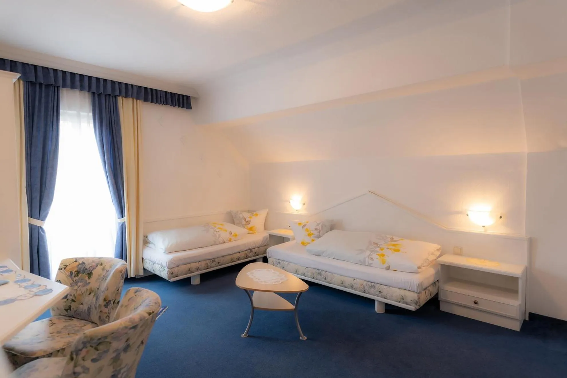 Bedroom, Bed in Hotel Garni Hubertus-Nostalgie & Charme