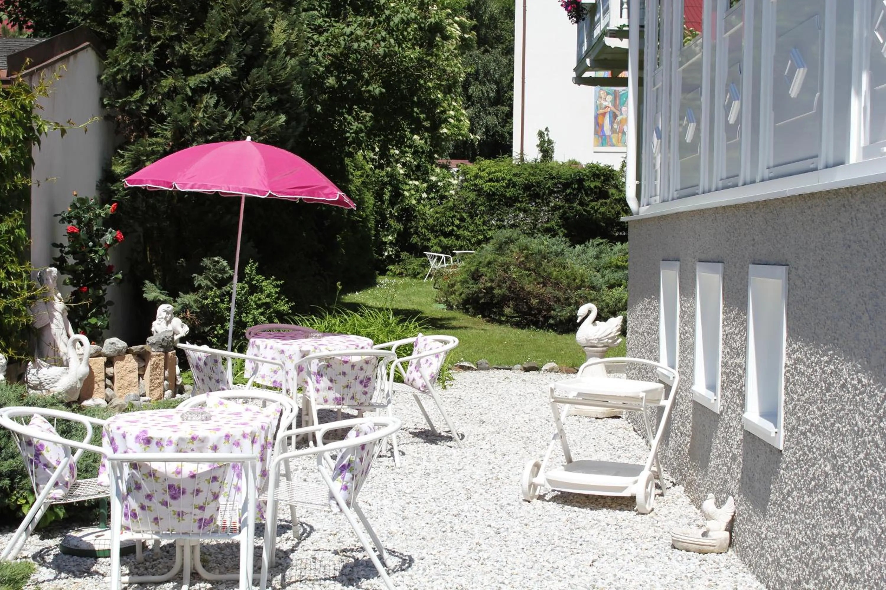 Restaurant/places to eat in Hotel Garni Hubertus-Nostalgie & Charme
