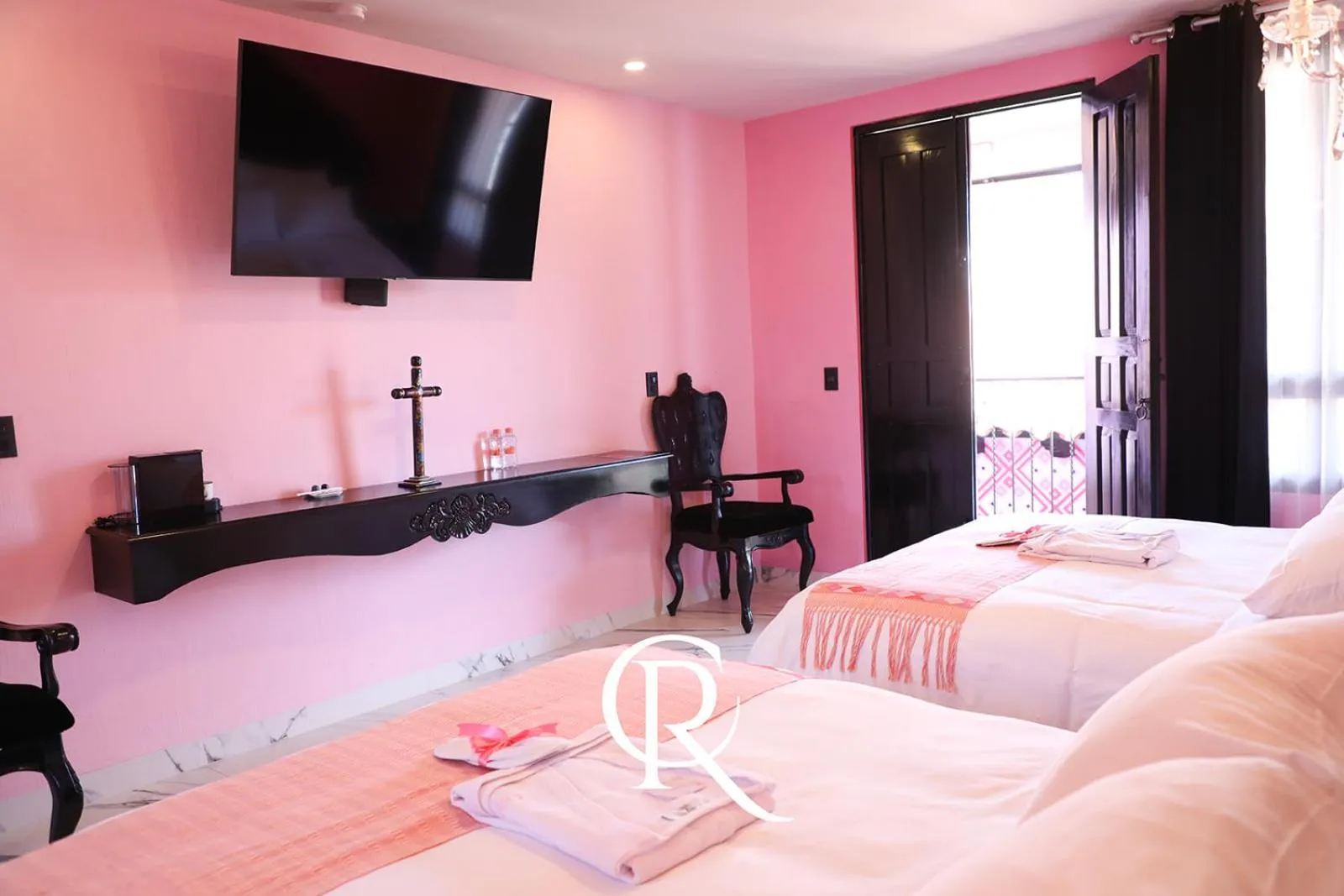 Bed in Casa Rosa Hotel & Spa