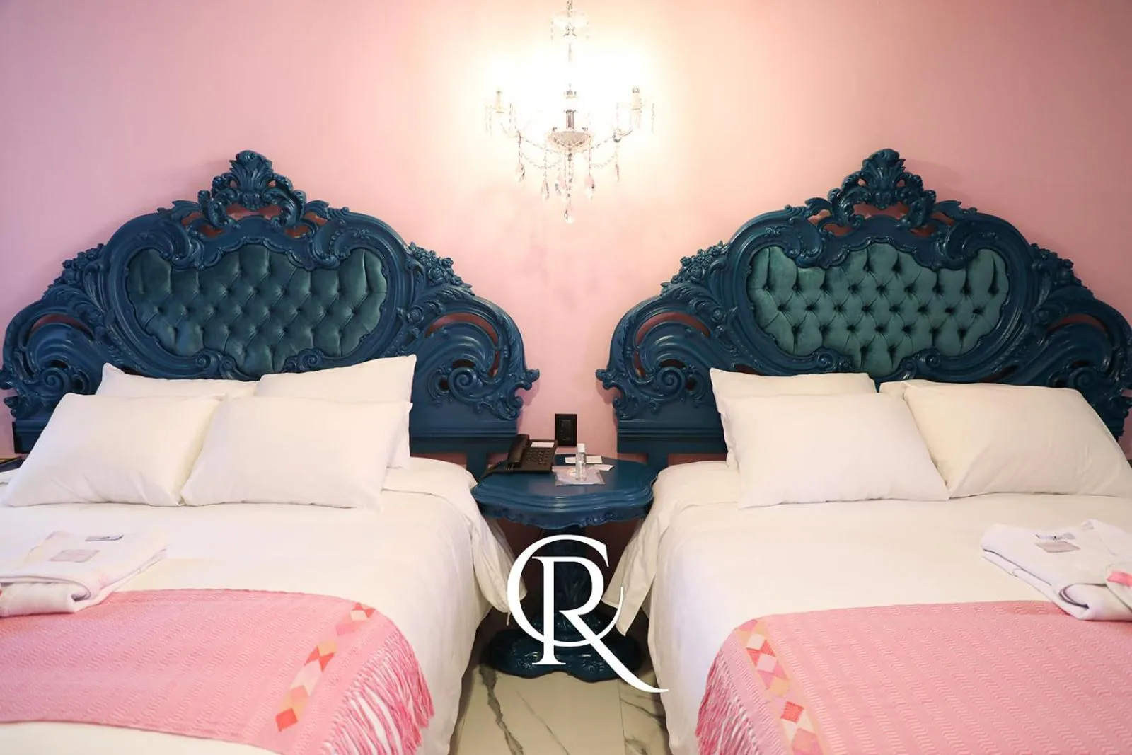 Hot Tub, Bed in Casa Rosa Hotel & Spa