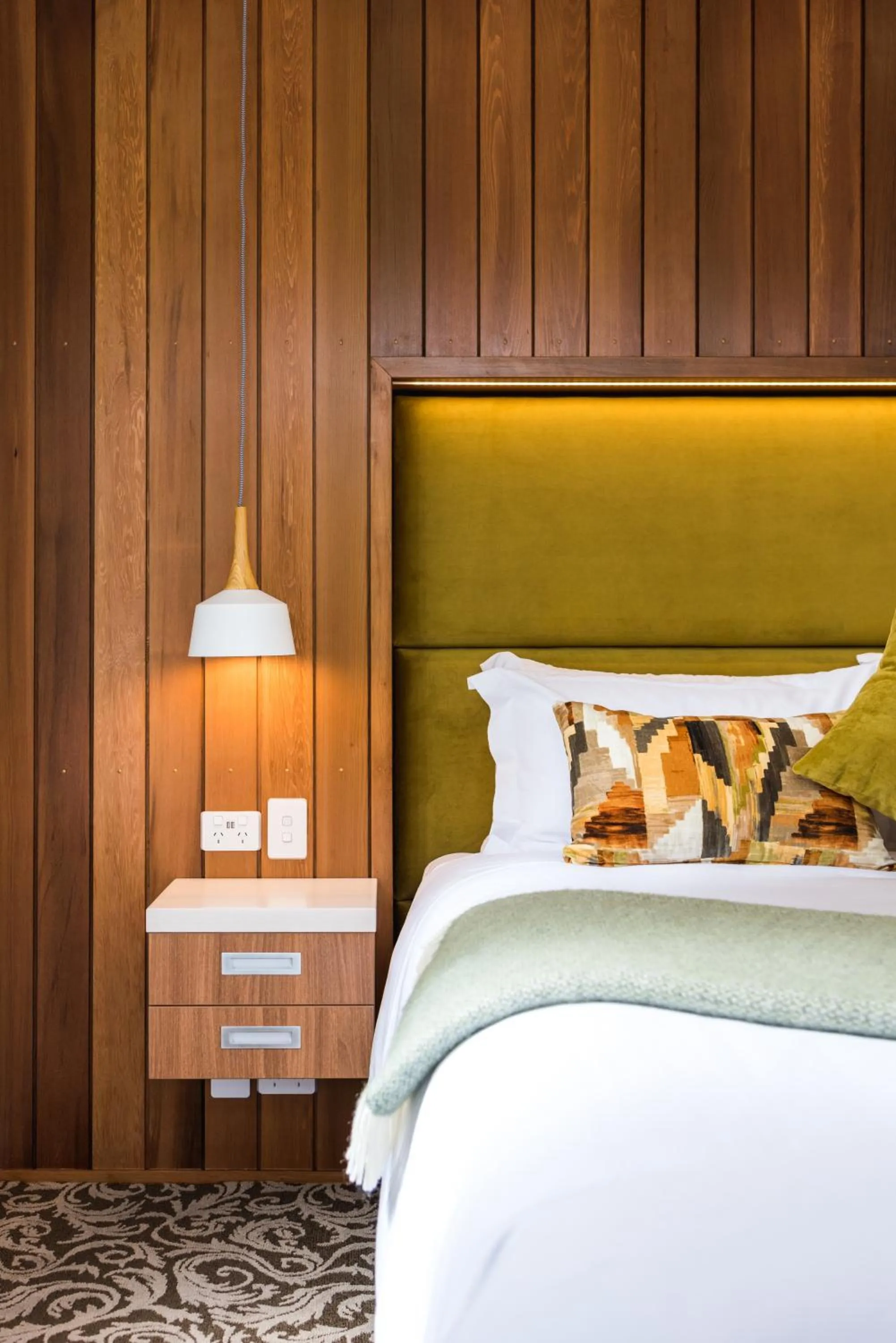 Bed in Rainforest Deluxe