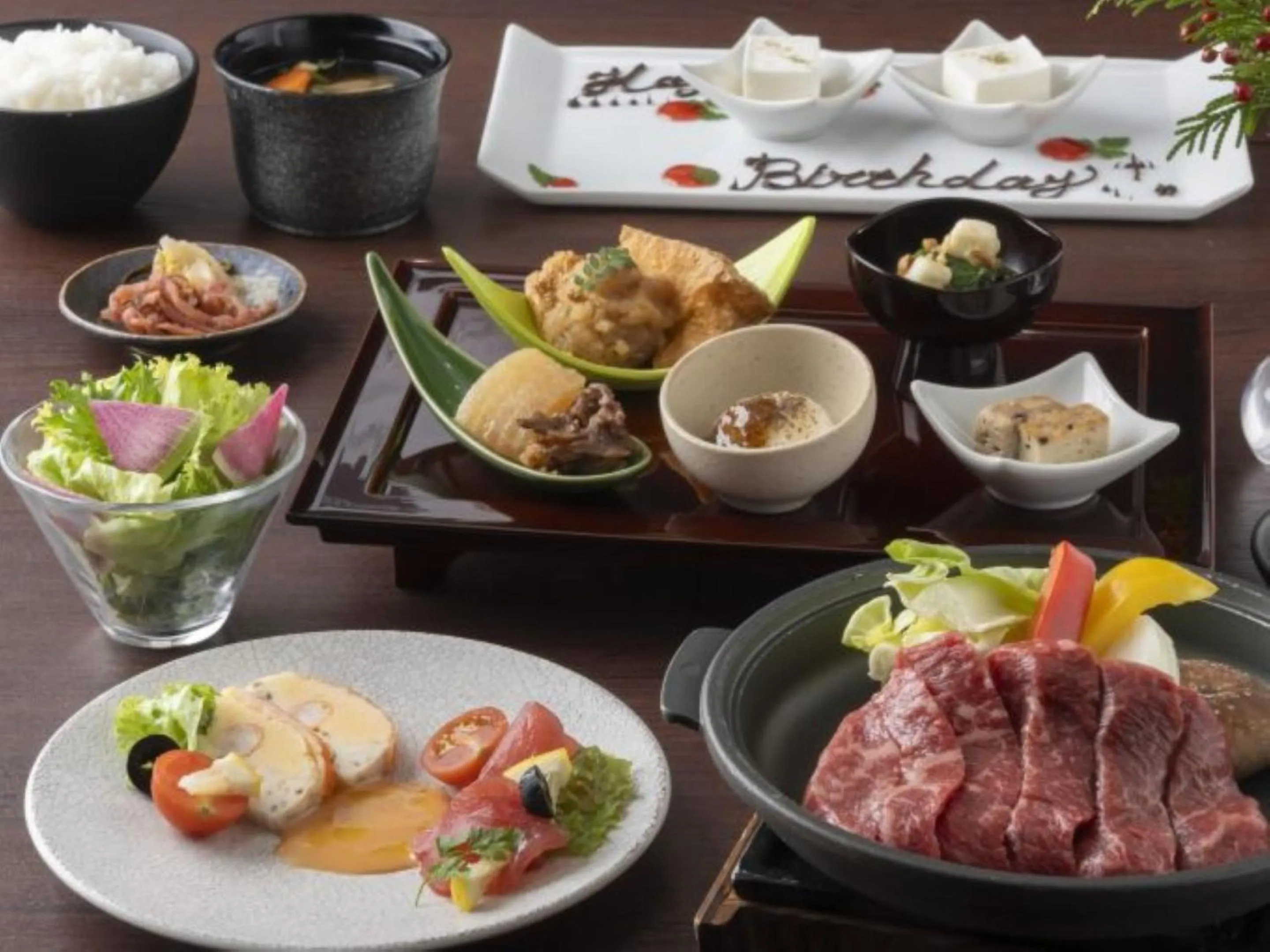 Restaurant/places to eat in hotel around TAKAYAMA, an Ascend Collection Hotel