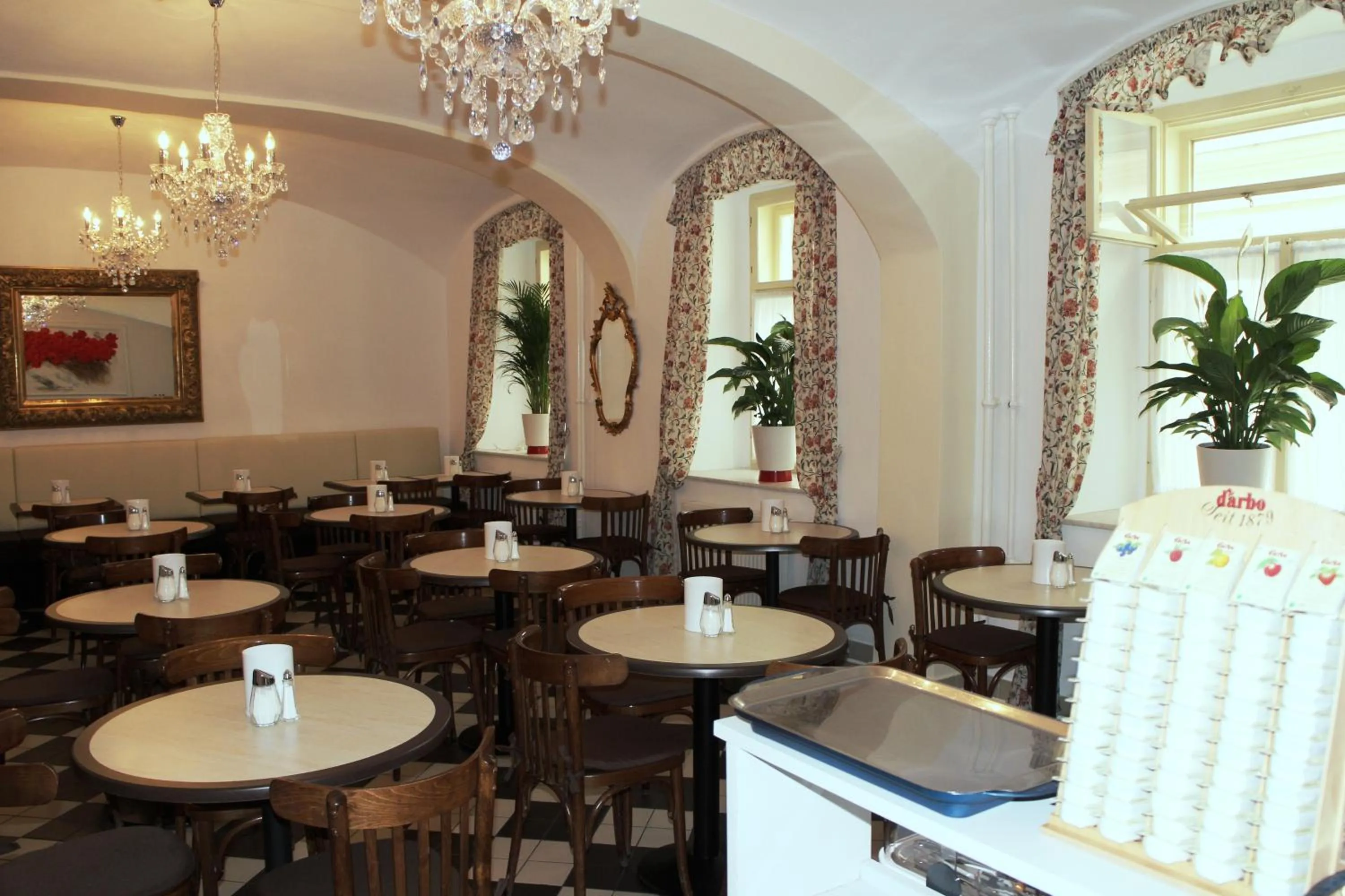 Restaurant/places to eat in Hotel Graf Stadion