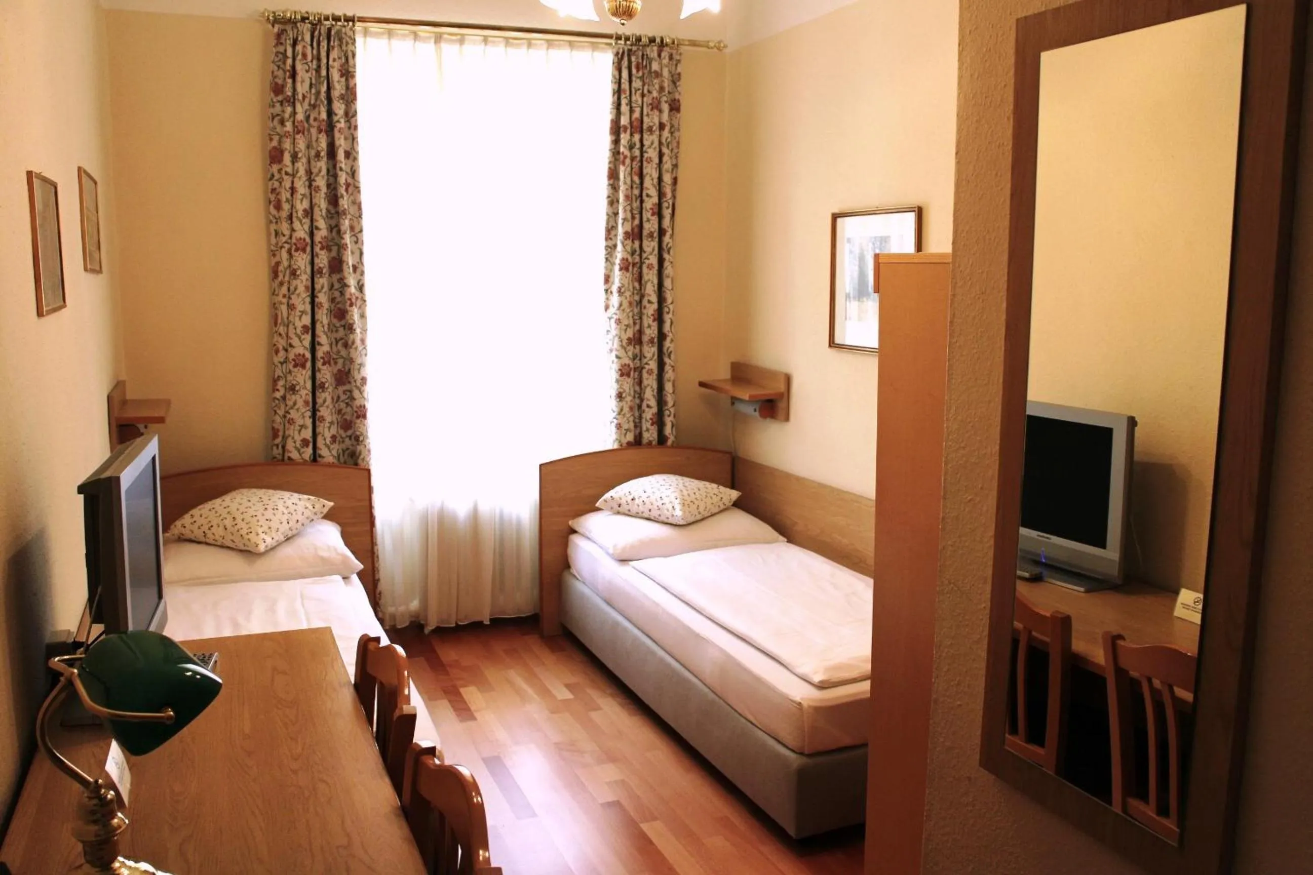 Bed in Hotel Graf Stadion