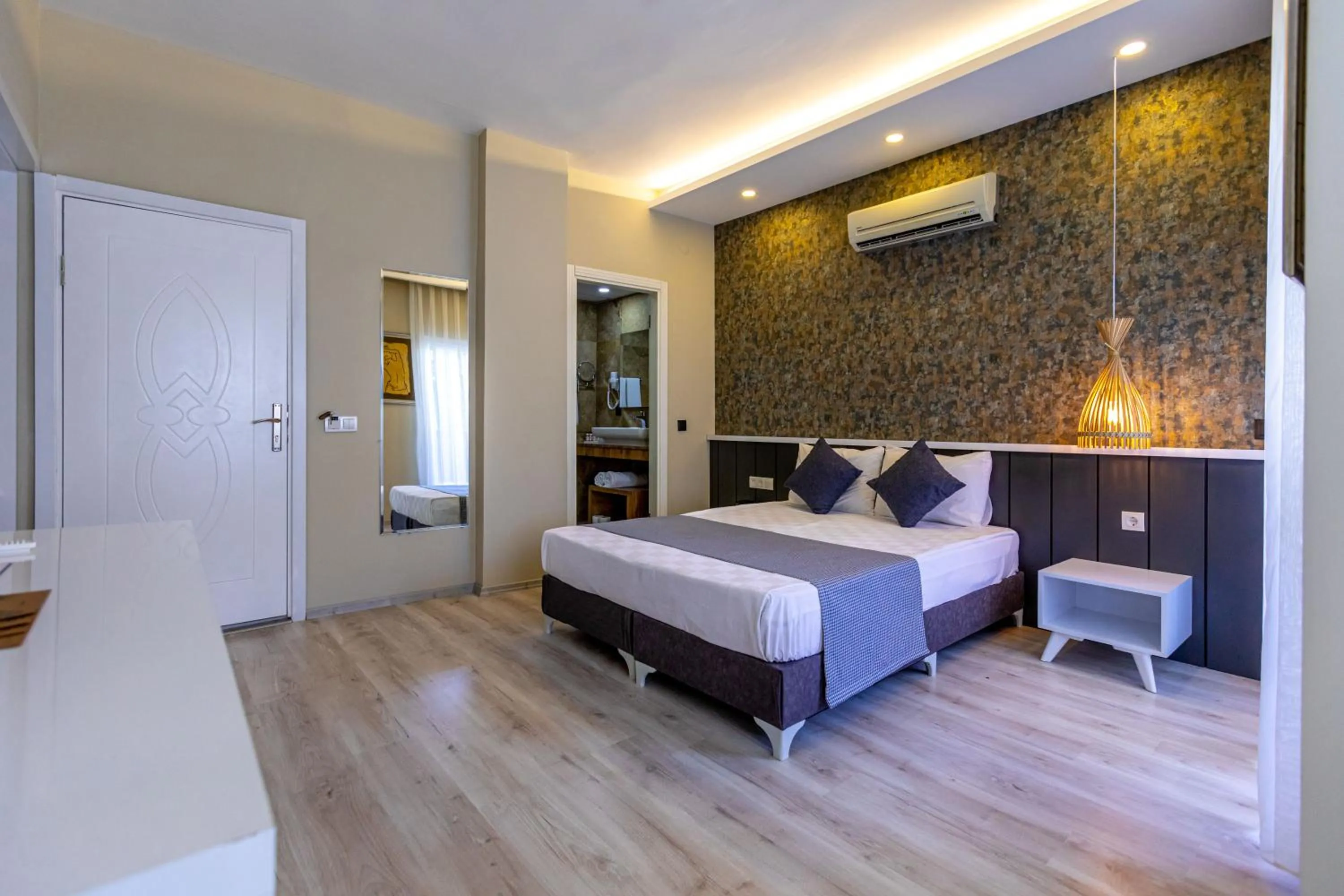 Photo of the whole room, Bed in Der Inn Hotel Konyaaltı