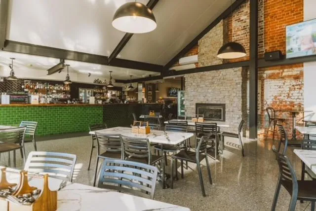 Lounge or bar in Victoria Hotel Toodyay