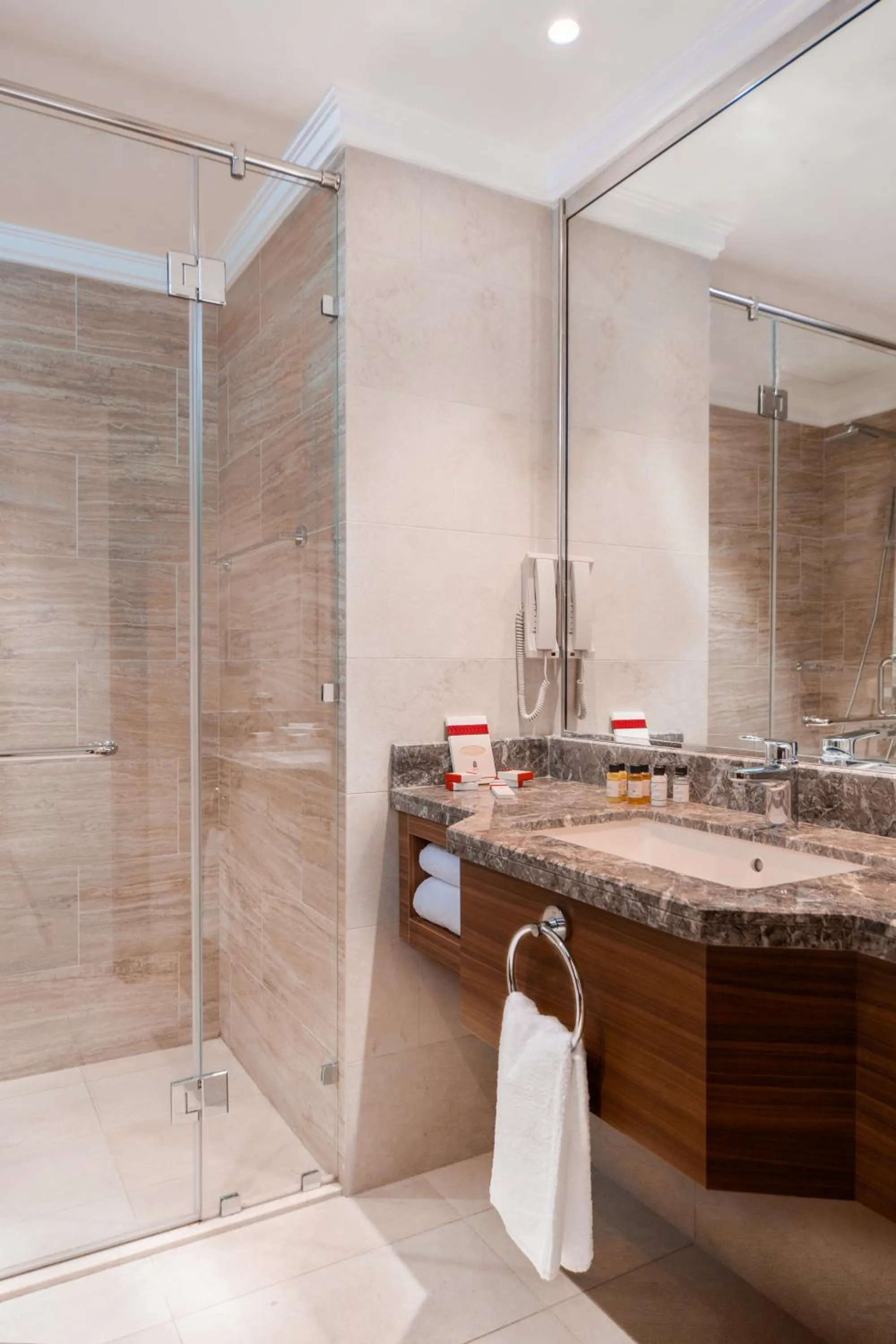Shower in Retaj Baywalk Residence