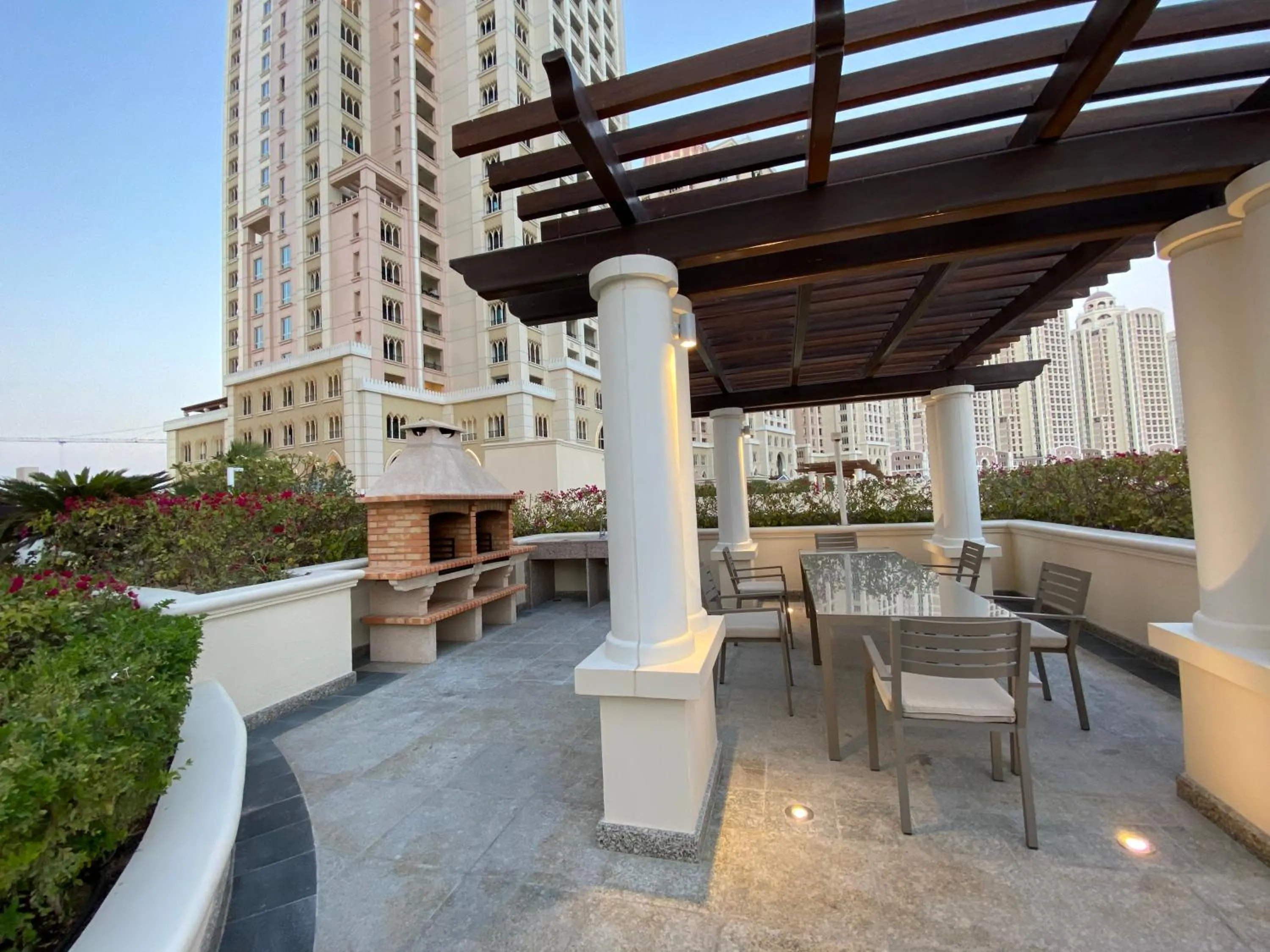BBQ facilities in Retaj Baywalk Residence