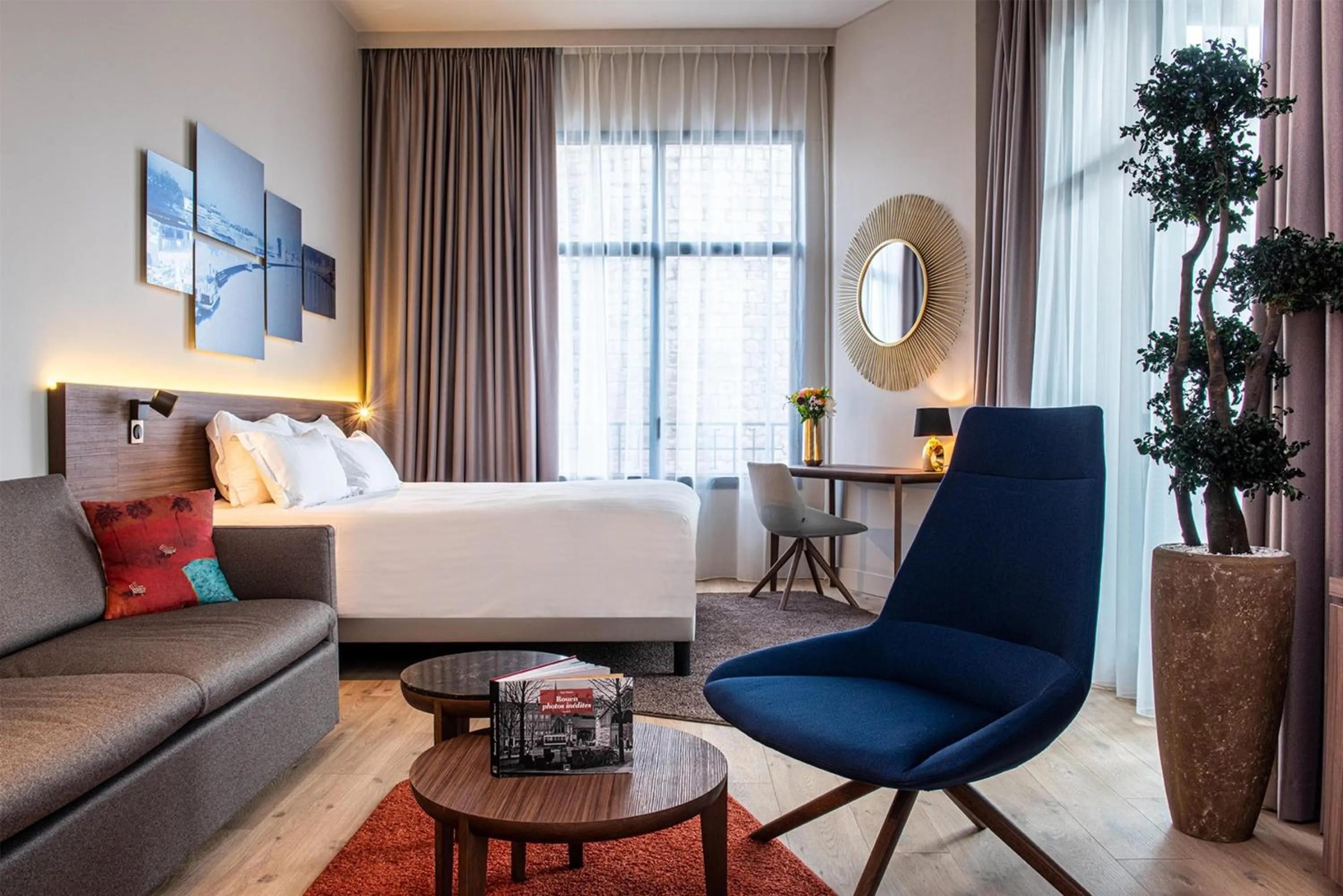 Photo of the whole room in Radisson Blu Hotel, Rouen Centre