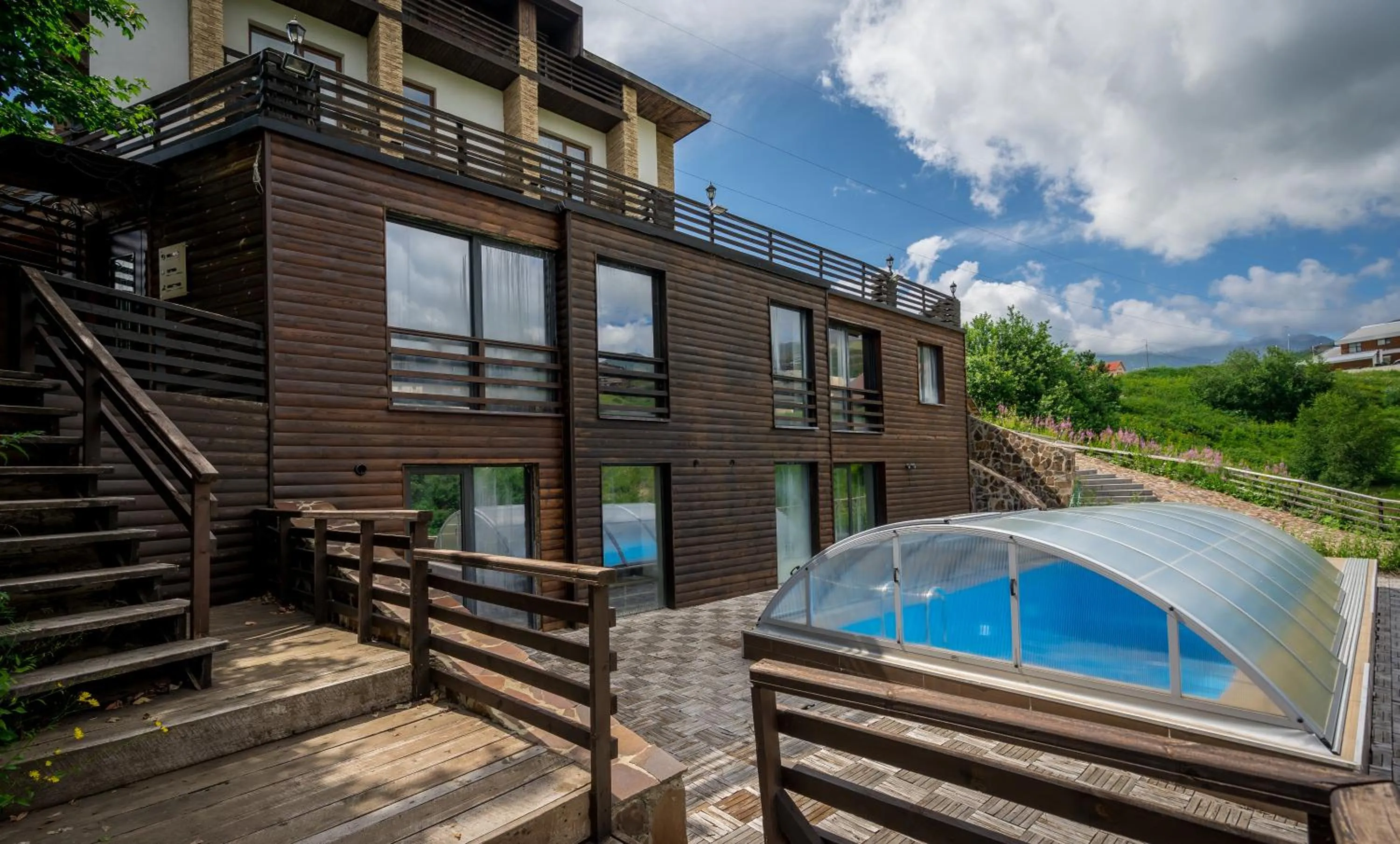 Swimming pool in Hotel GoodAura