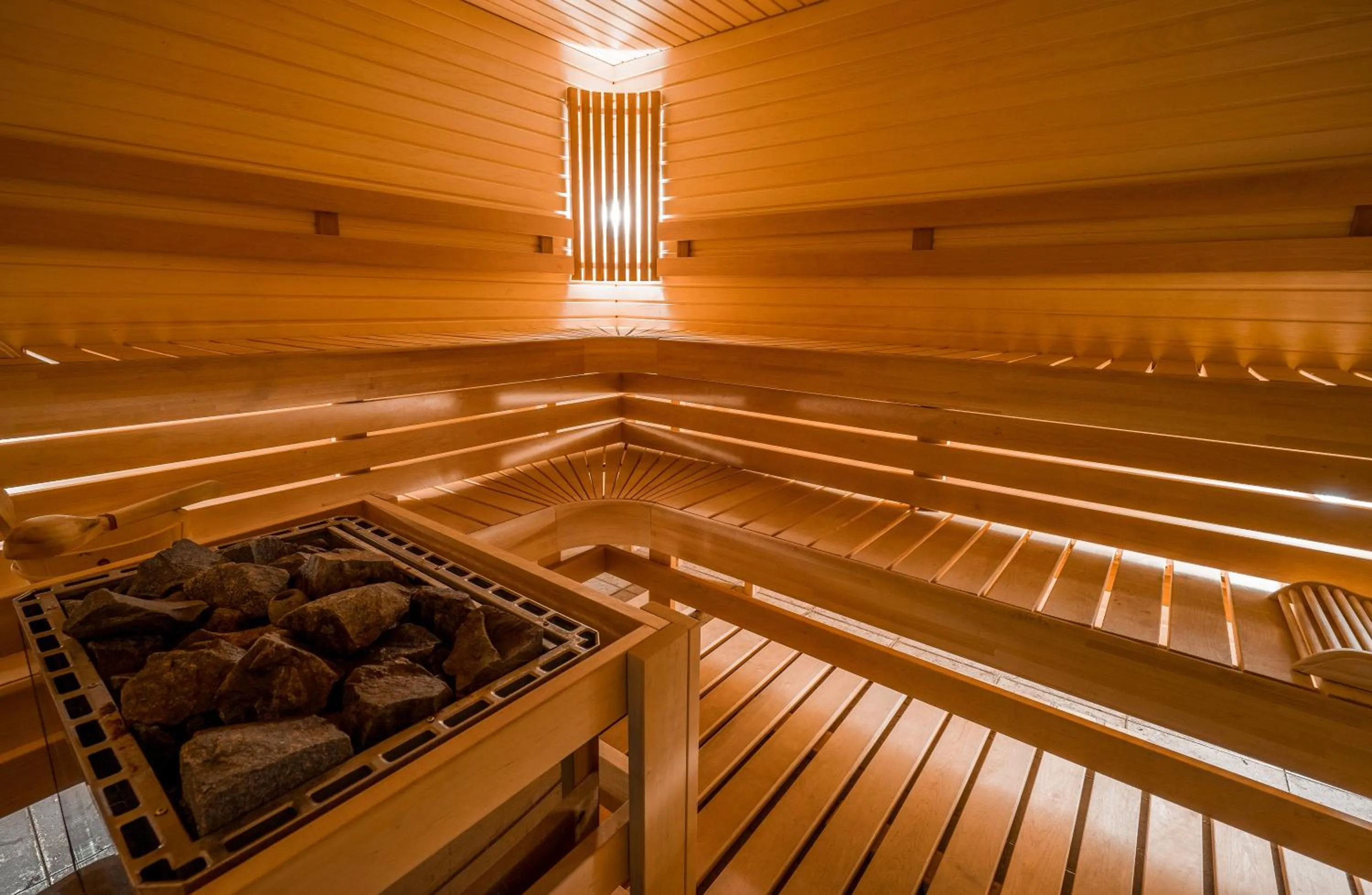 Shower in Hotel GoodAura