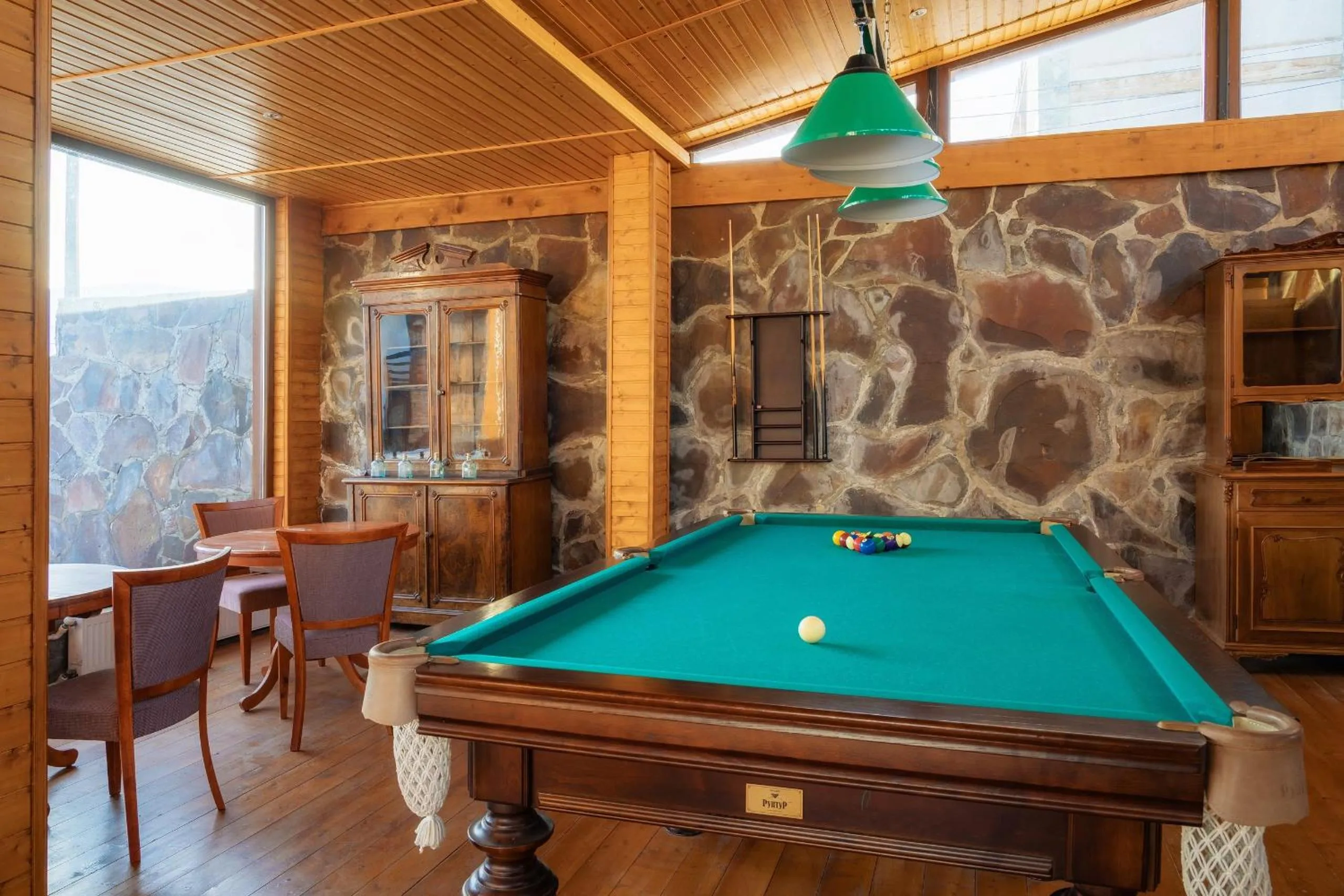 Billiard in Hotel GoodAura