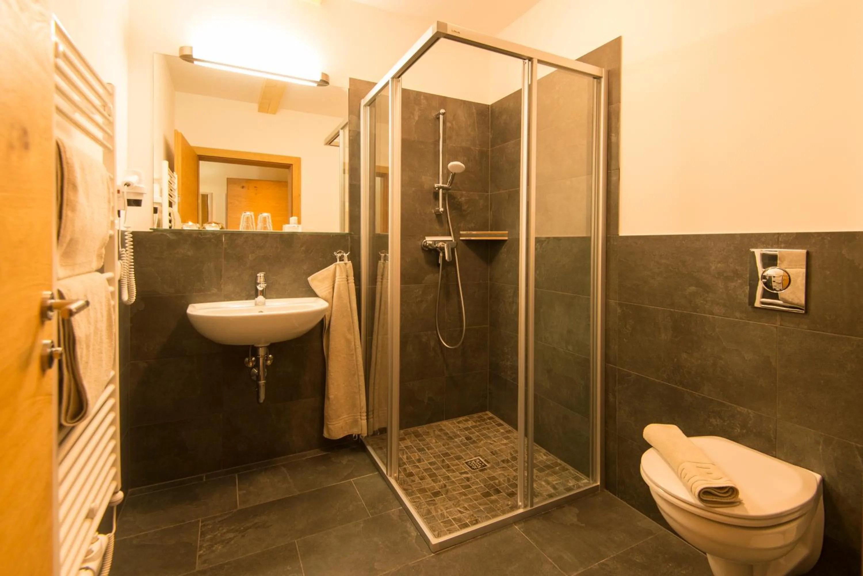 Bathroom in Bergparadies - inklusive Eintritt in die Alpentherme