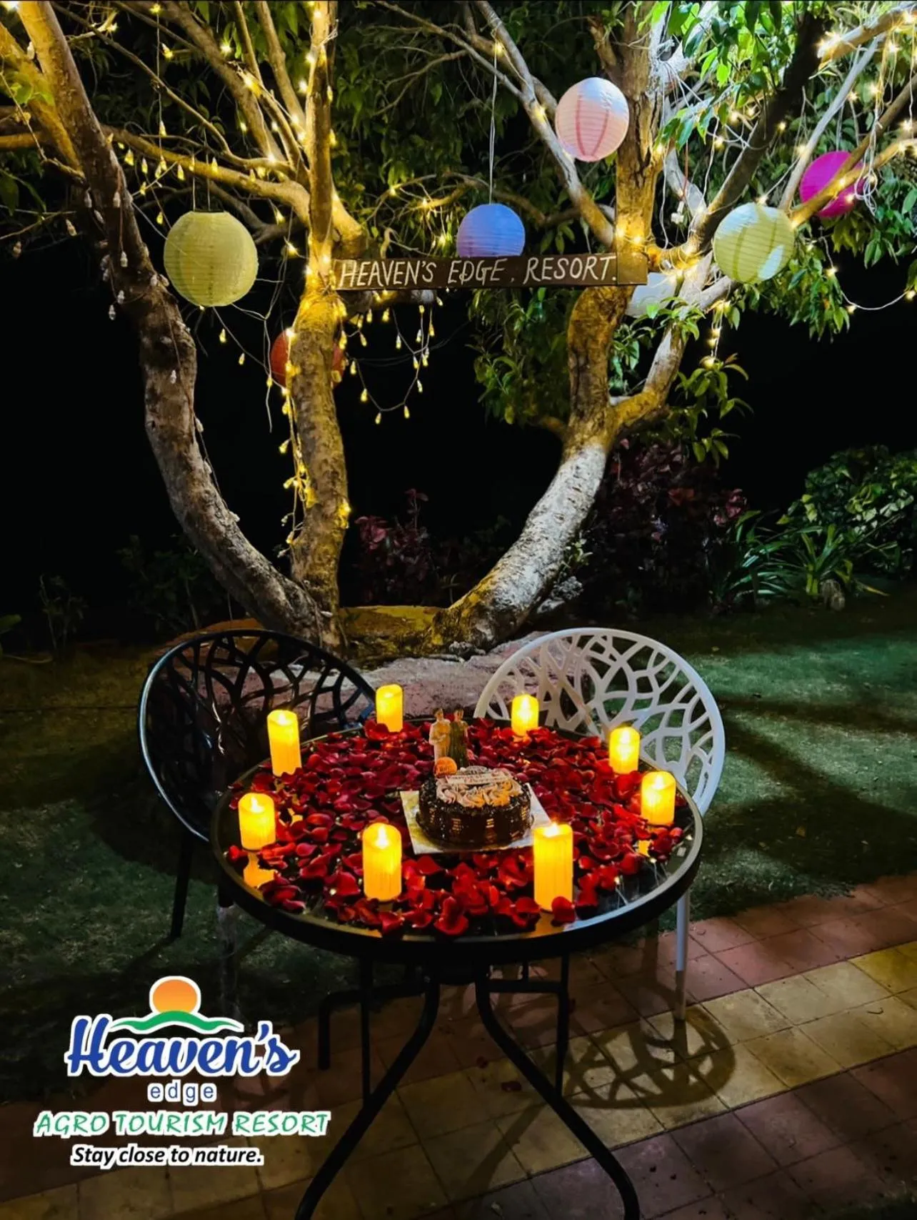 Night in Heavens Edge Resort