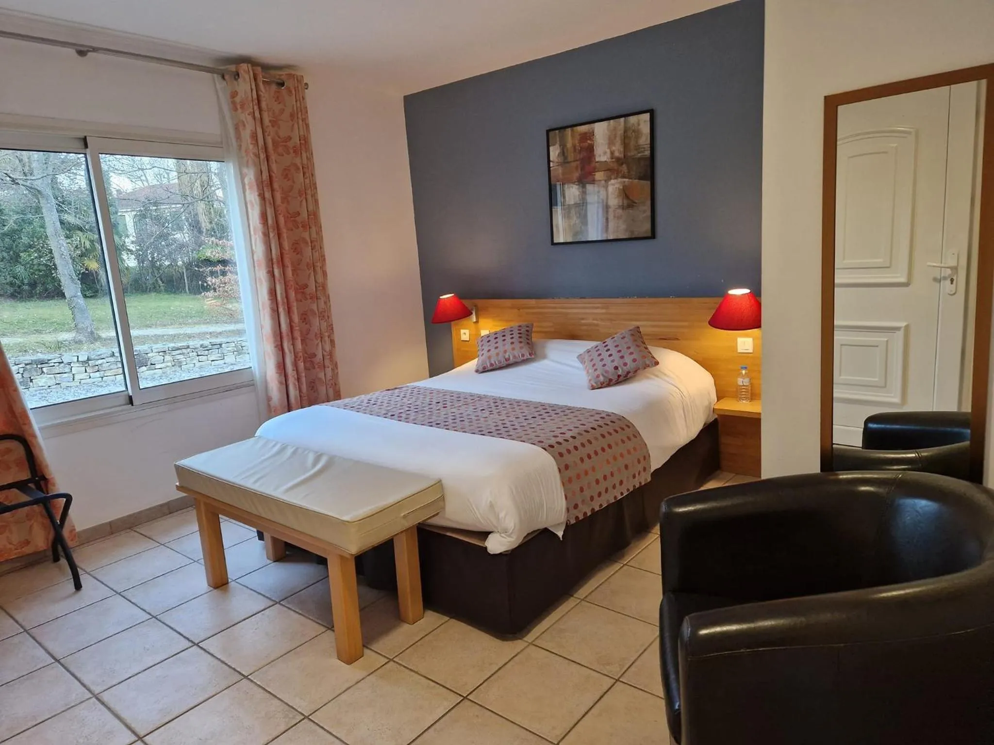 Bed in Hôtel Restaurant Logis Le Relais du Vivarais