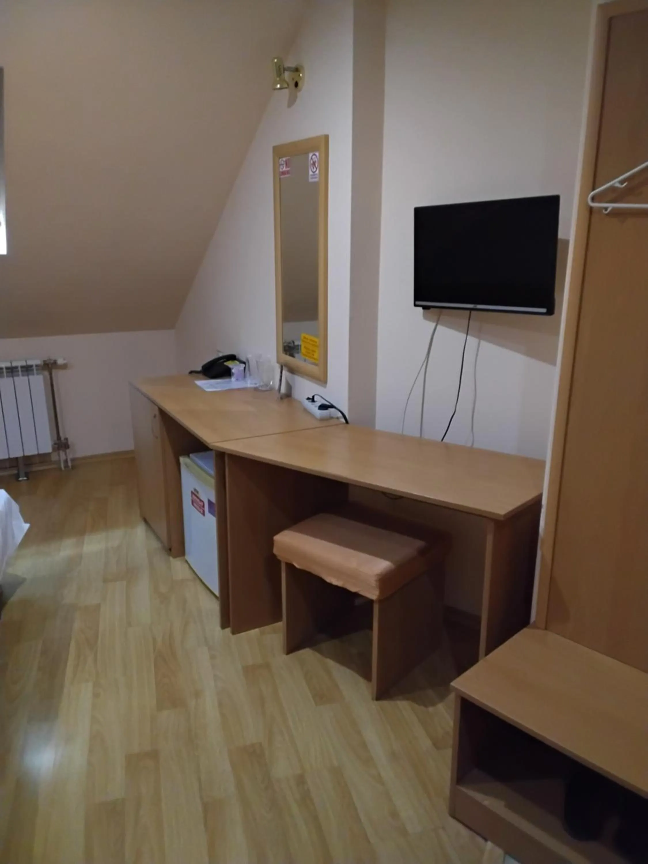 TV and multimedia in Hotel Mehdjarel