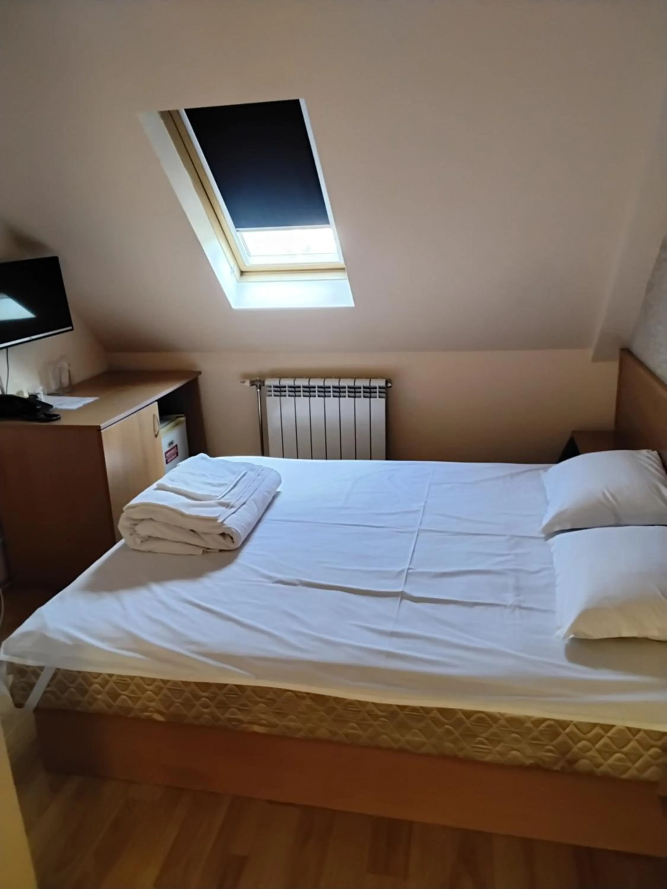 Bed in Hotel Mehdjarel