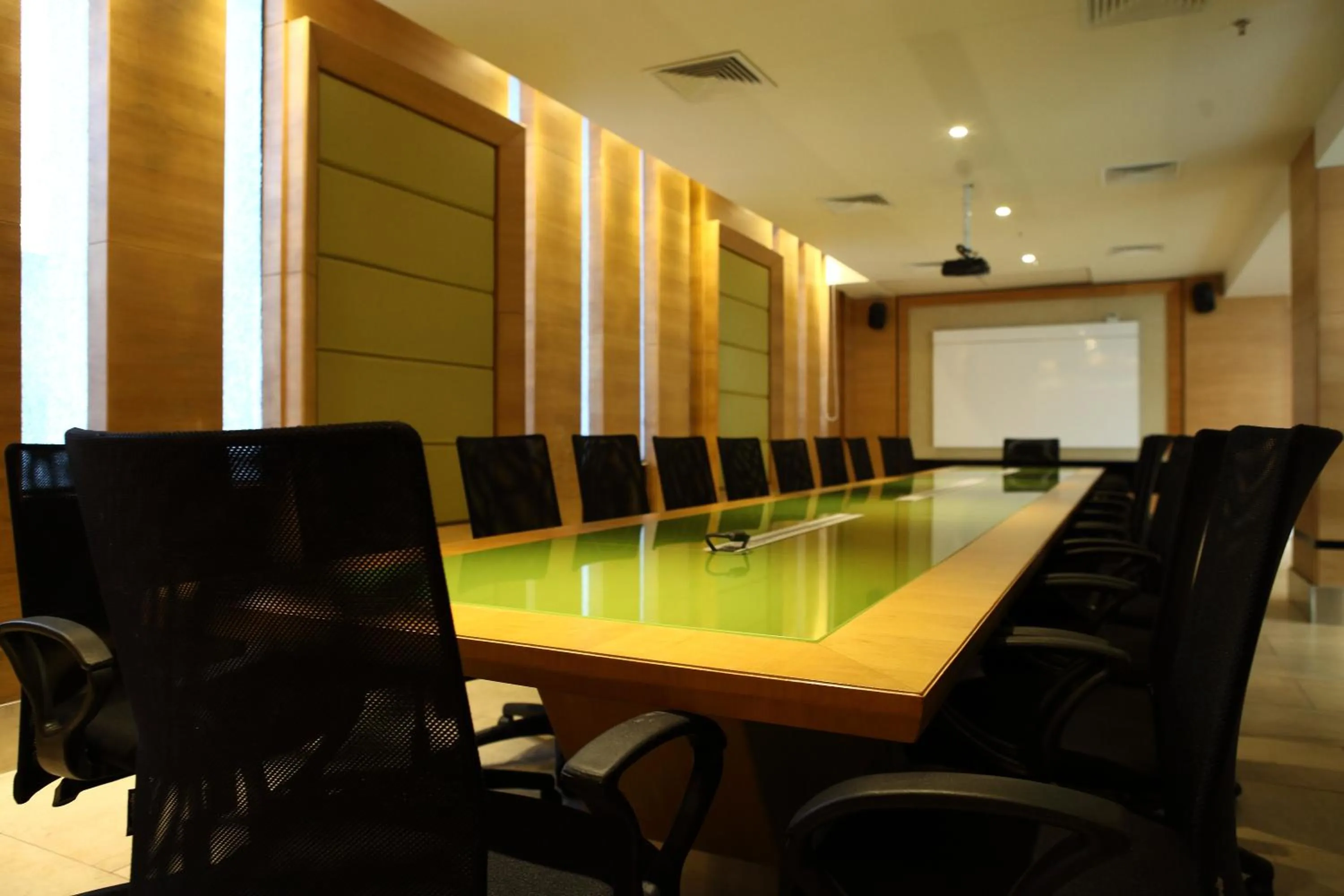 Business facilities in Ginger Kochi MG Road