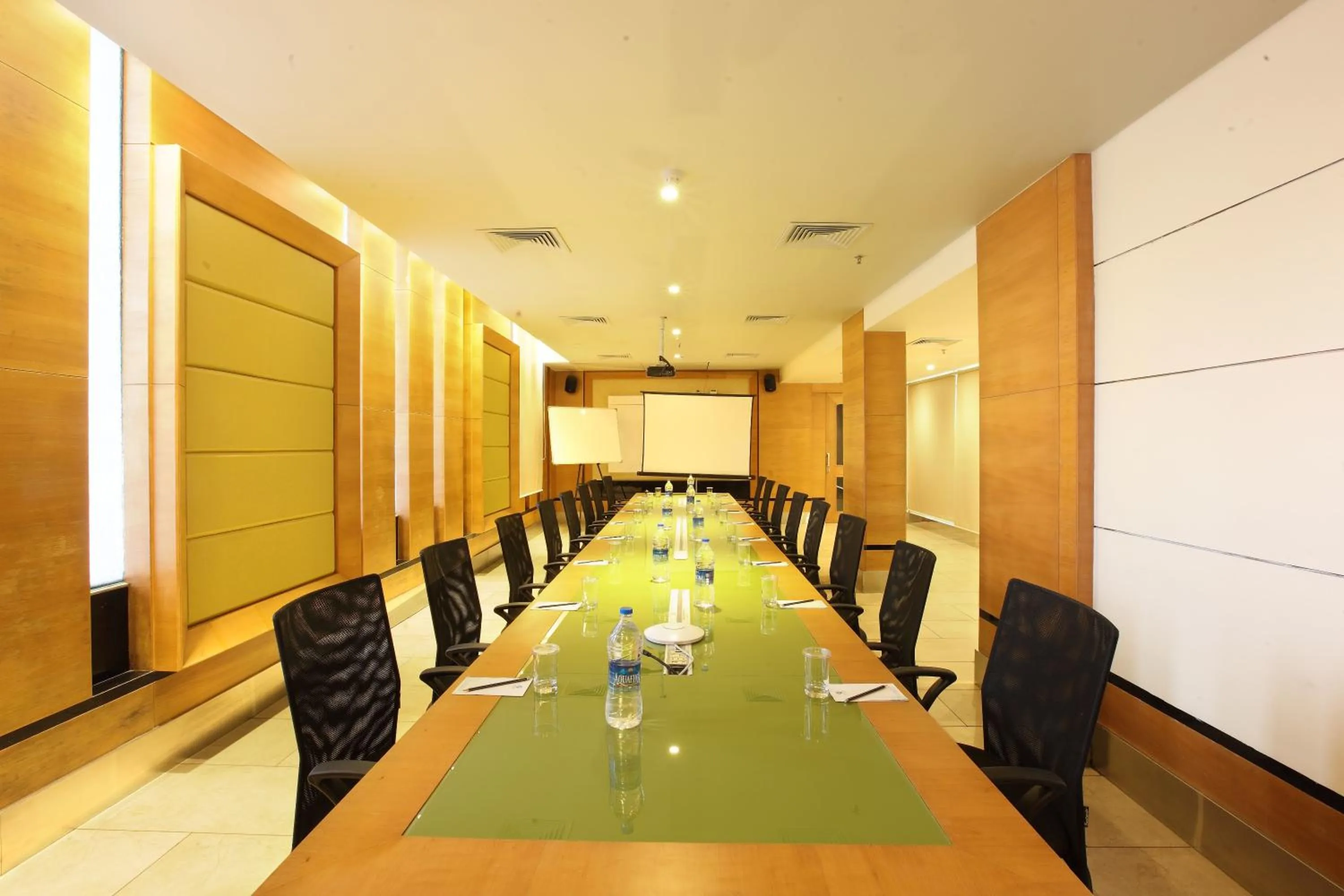 Business facilities in Ginger Kochi MG Road