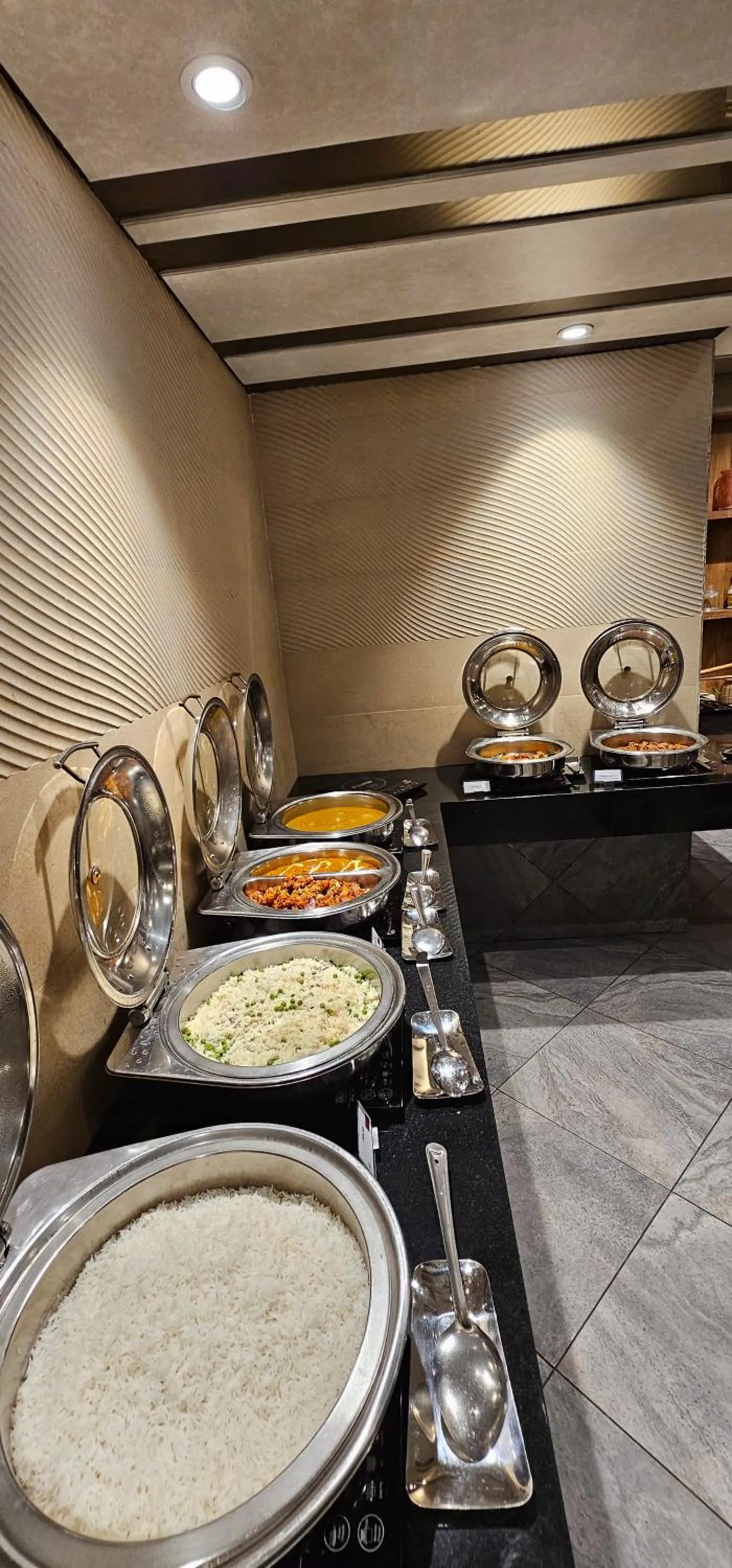 Breakfast in Ginger Kochi MG Road