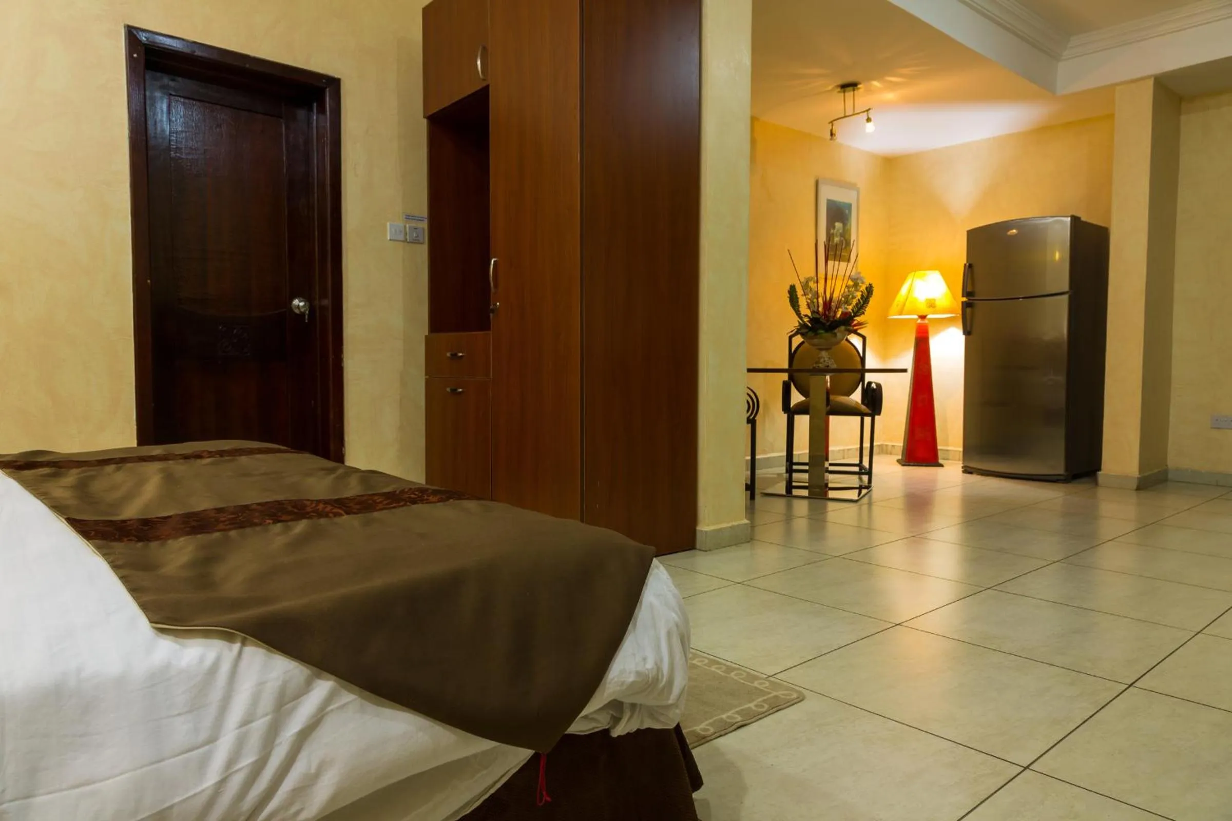 Photo of the whole room, Bed in Midindi Hotel