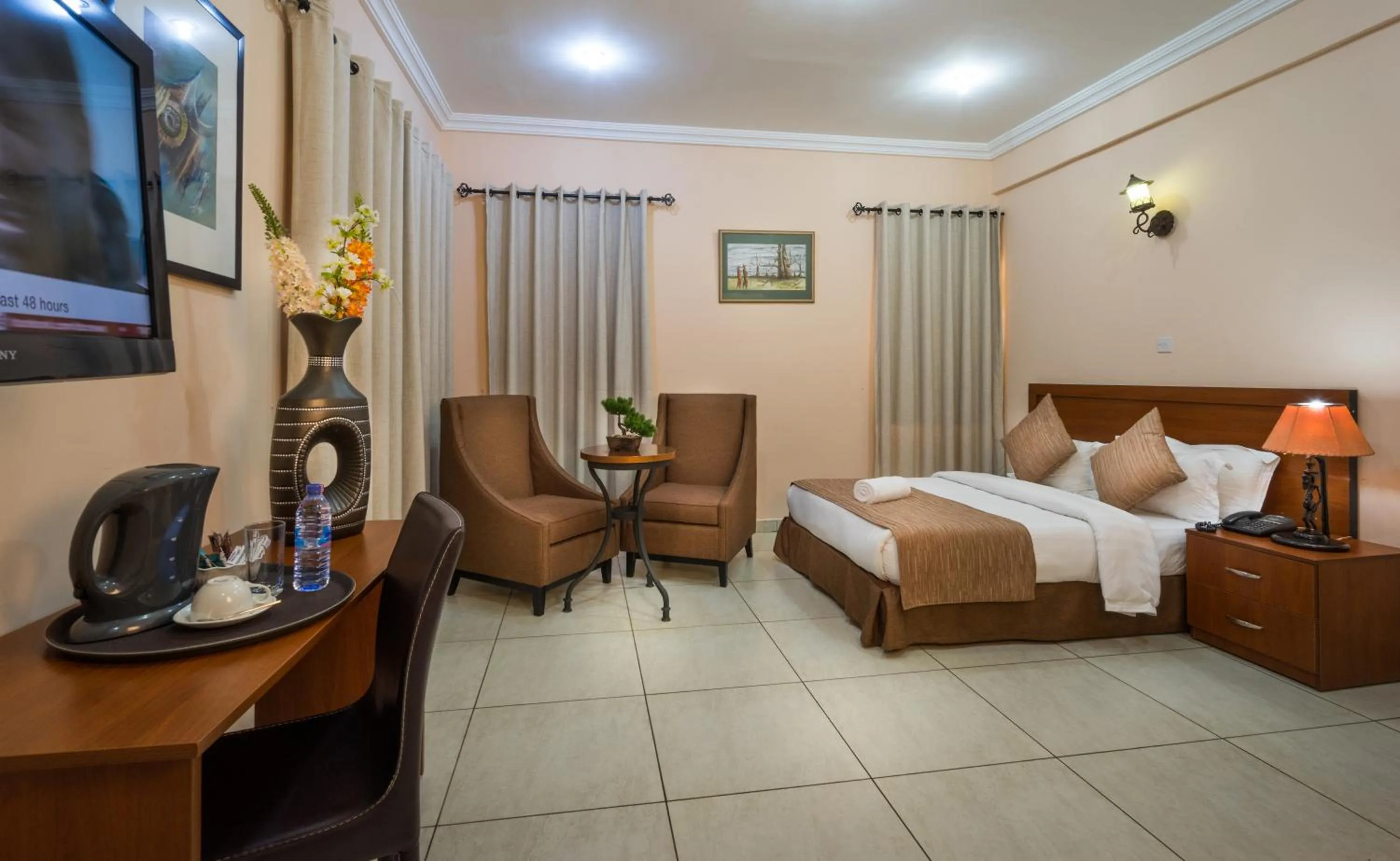 Photo of the whole room, Bed in Midindi Hotel