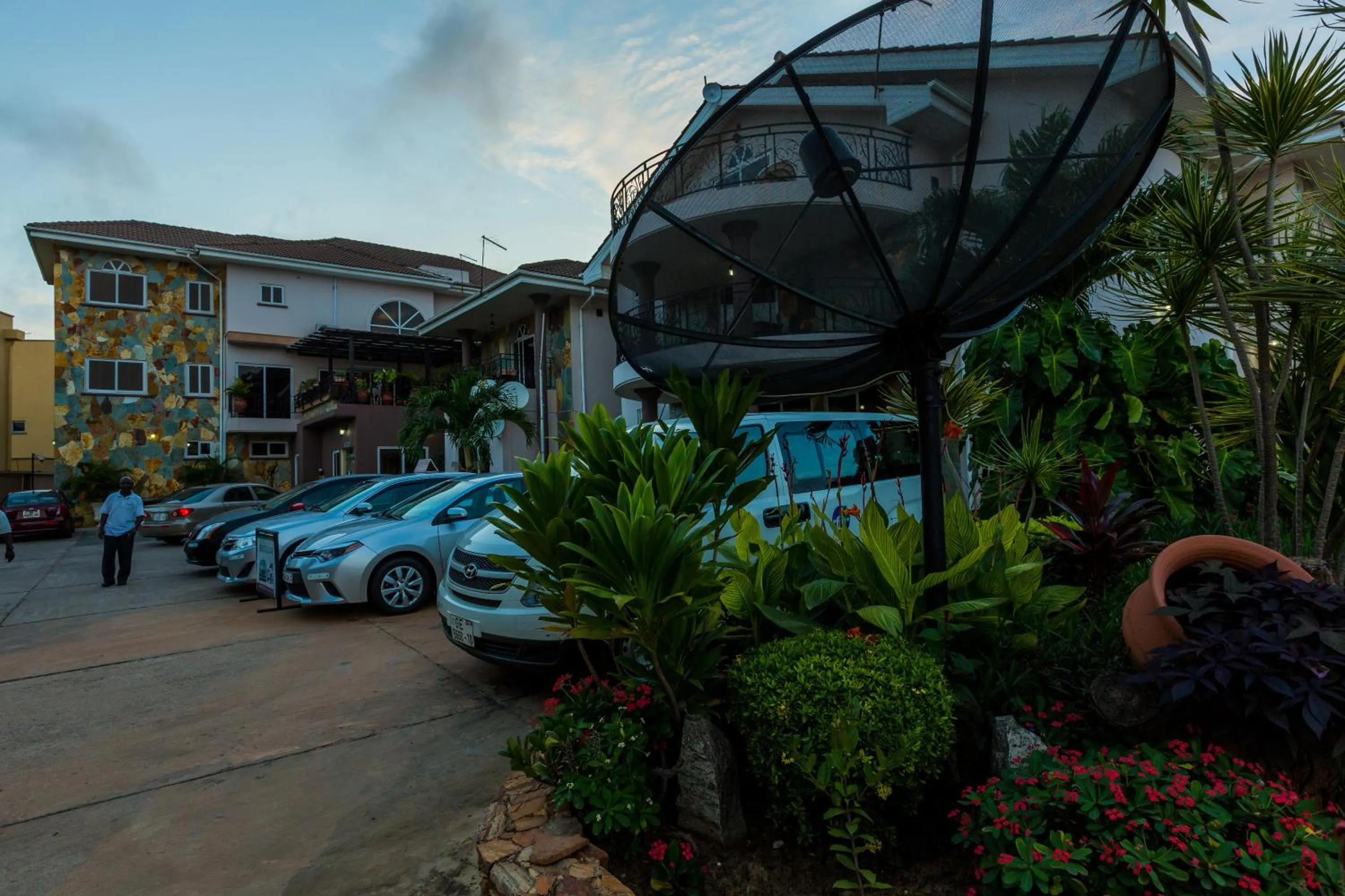 Facade/entrance in Midindi Hotel