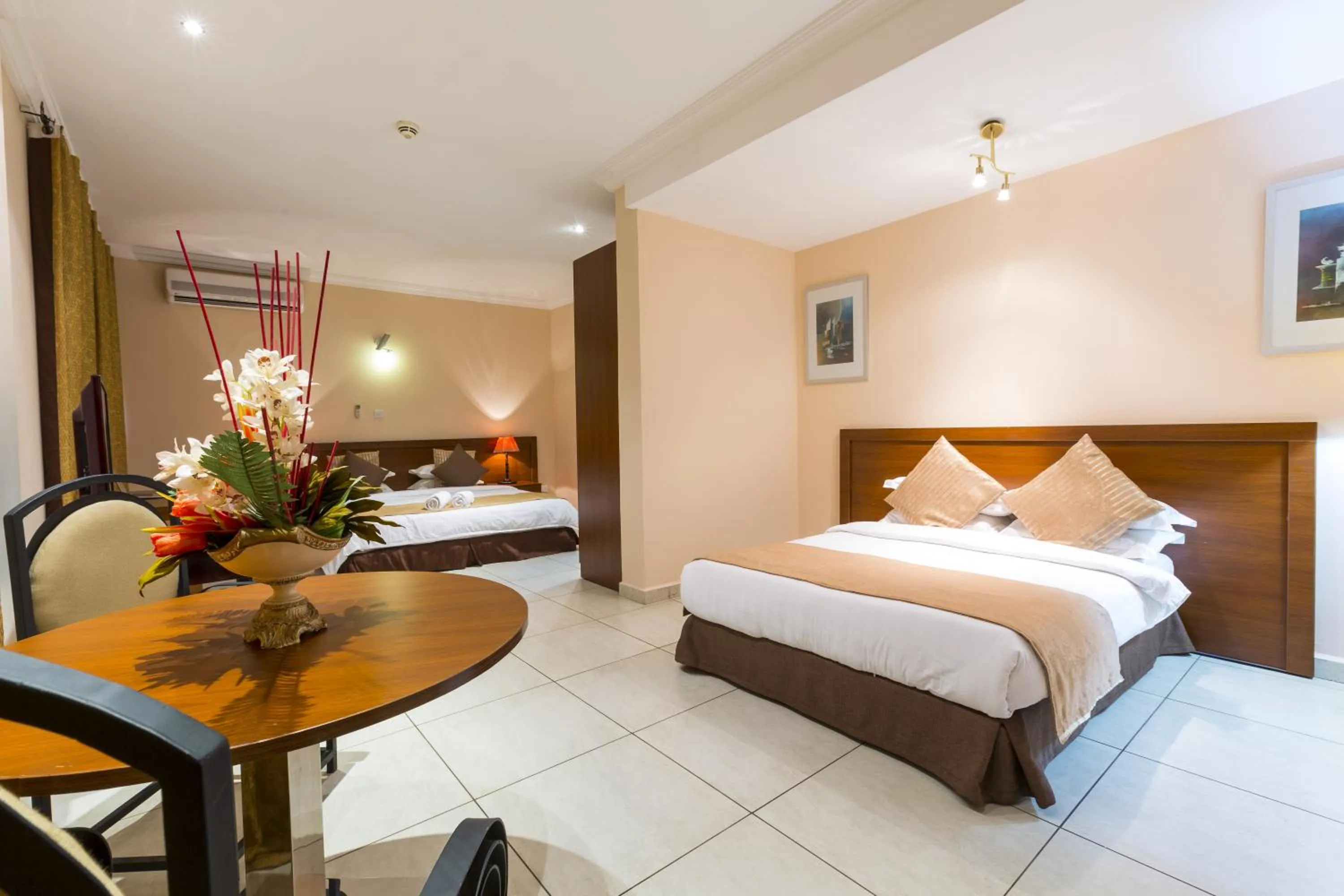 Bed in Midindi Hotel