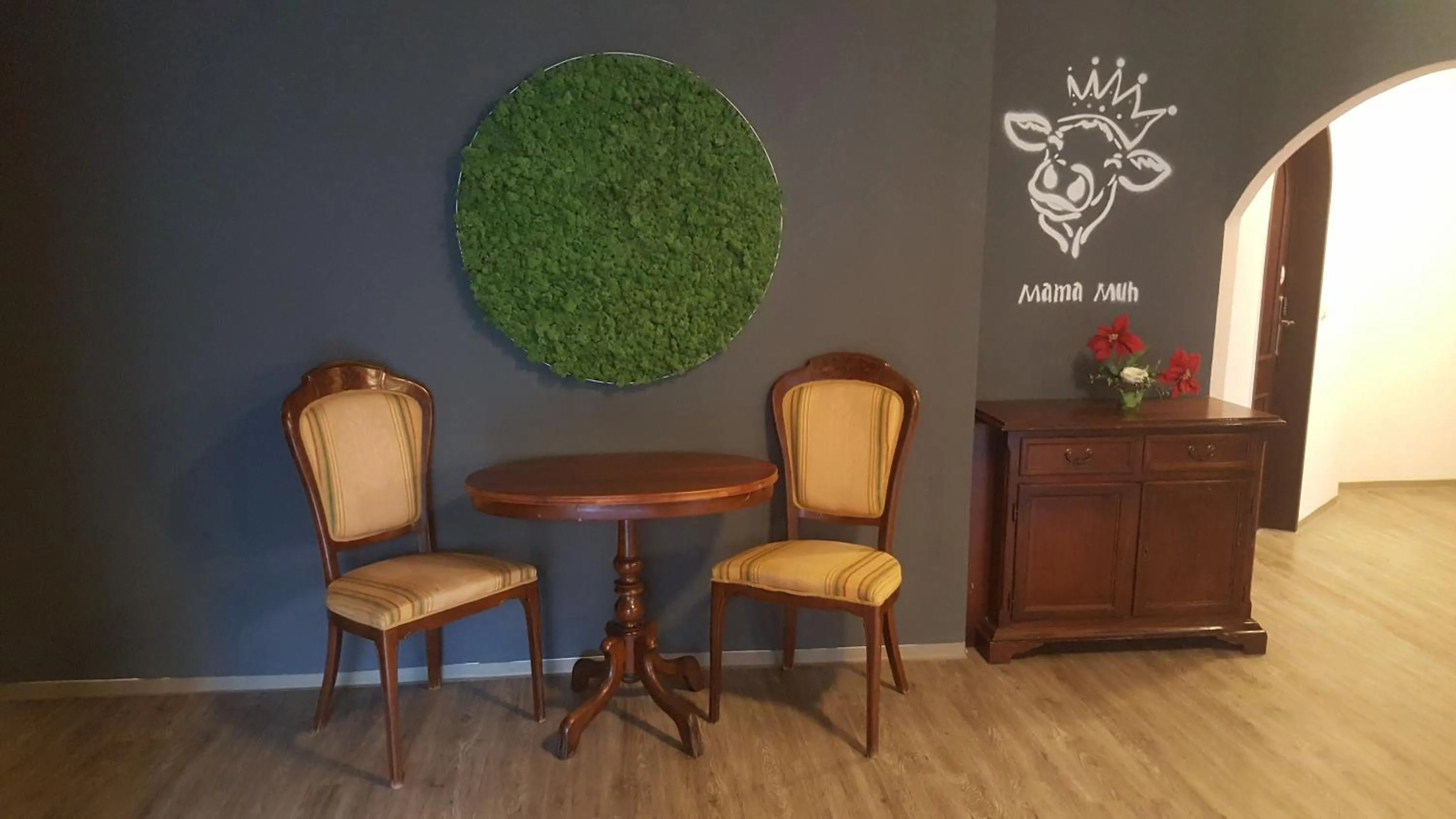 Area and facilities in Mama Muh Self-Check-in