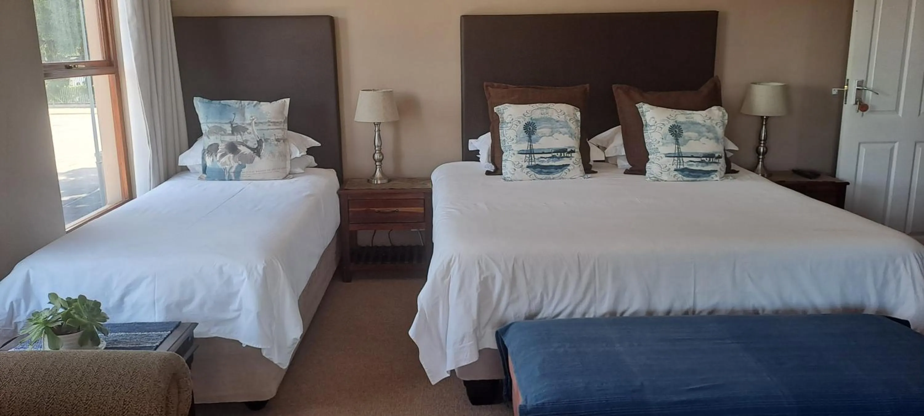 Bed in Karoo Sun Guest House