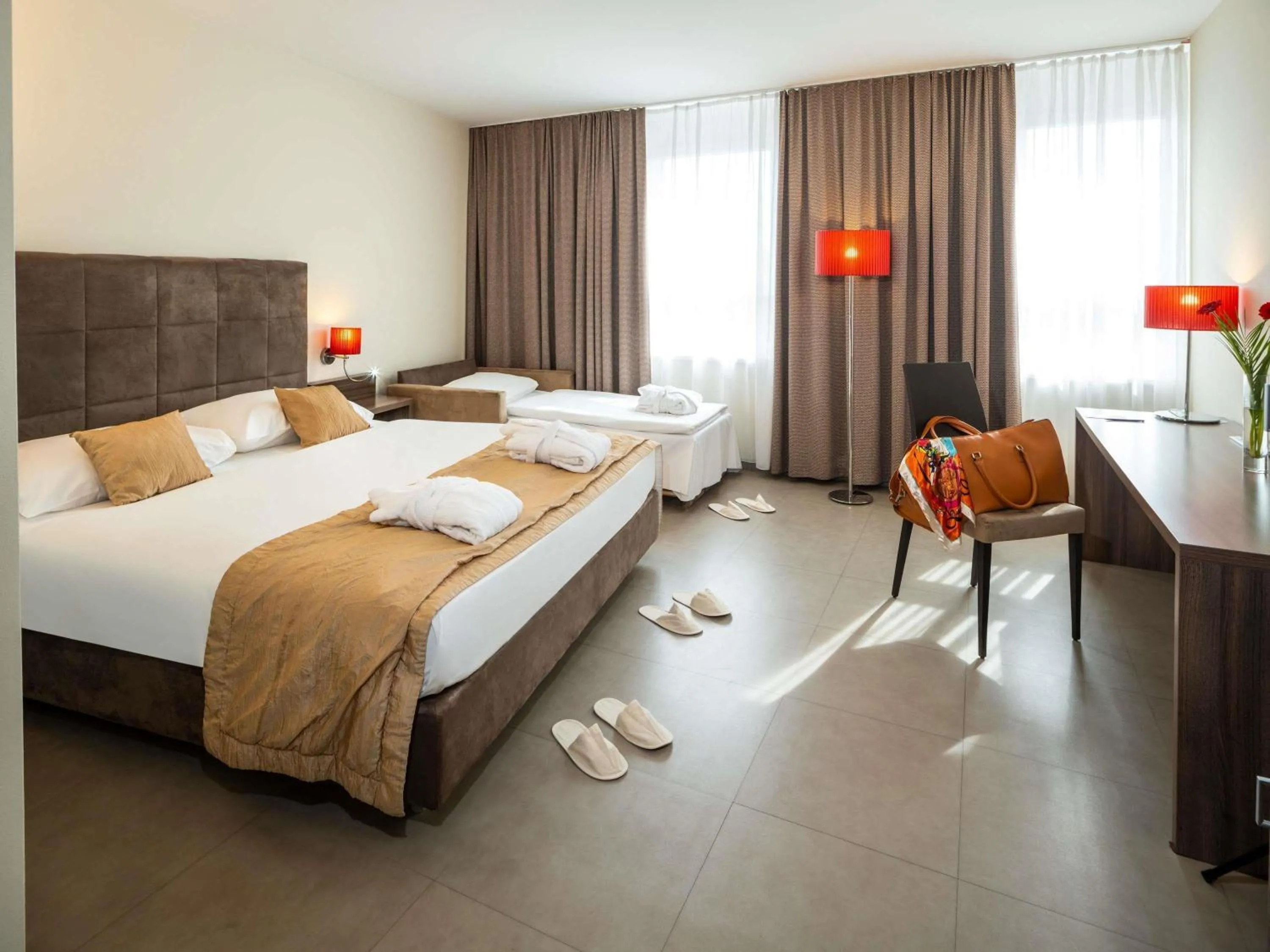 Bedroom, Bed in Hotel Mercure Graz City