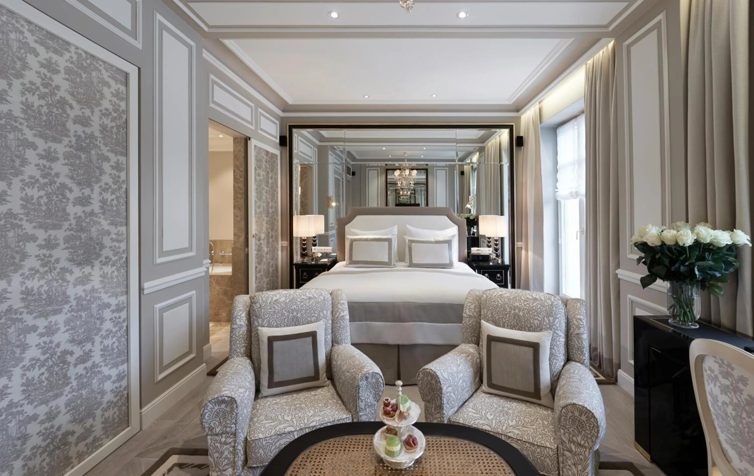 Photo of the whole room, Bed in Hotel Sacher Salzburg