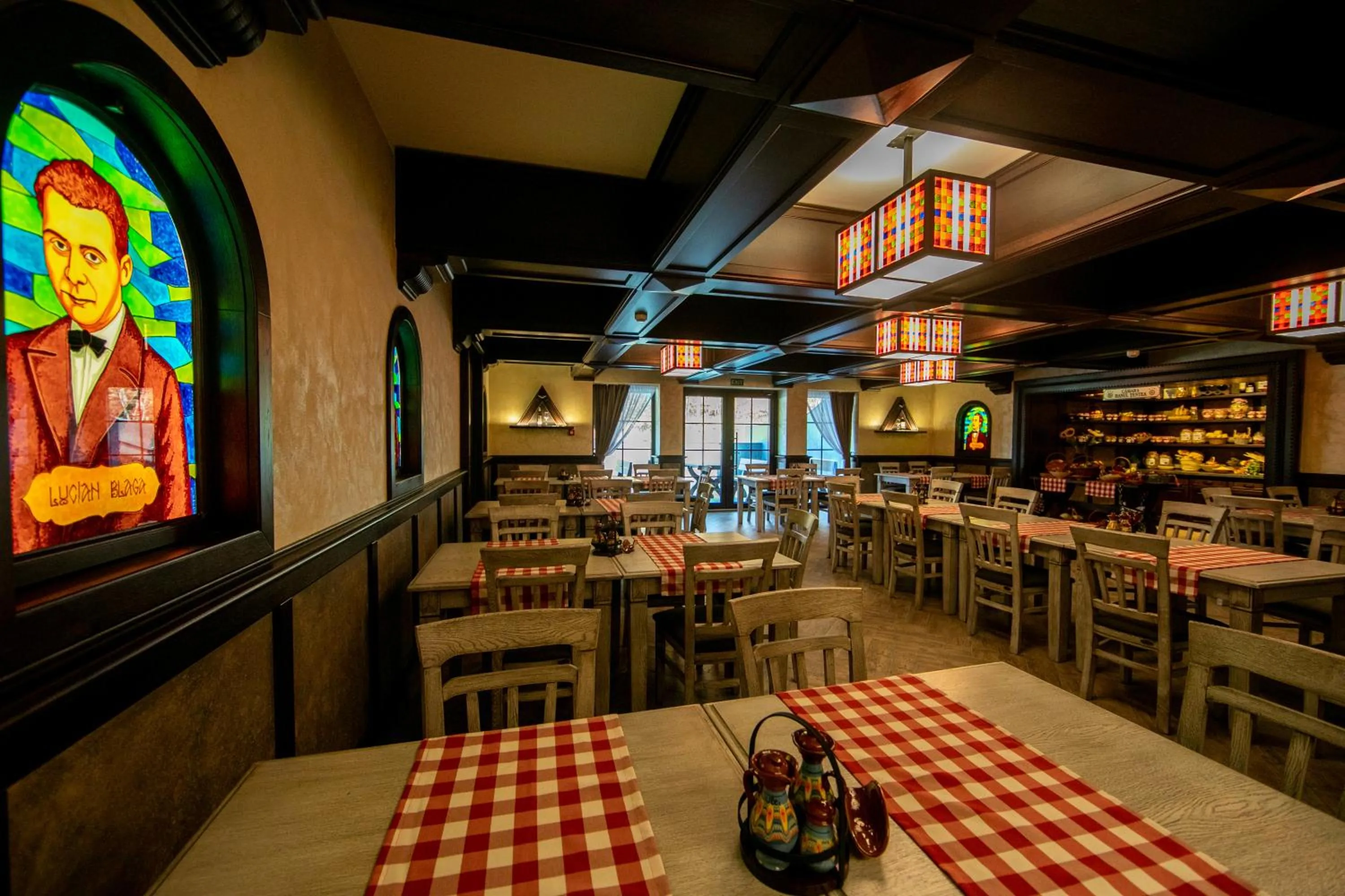 Restaurant/places to eat in Hanul Tentea-Pasul Gutai