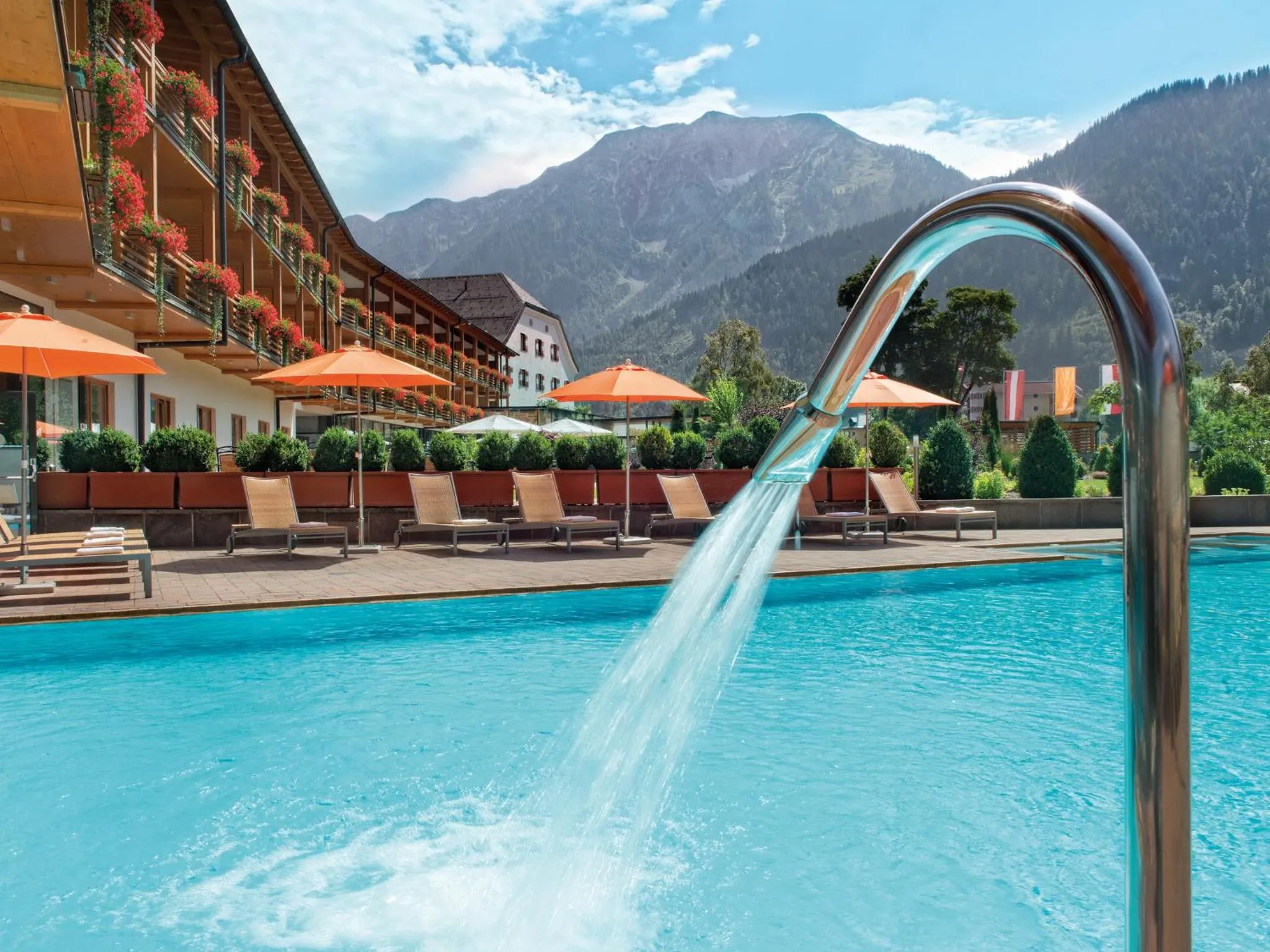 Swimming pool in aja Fürstenhaus am Achensee