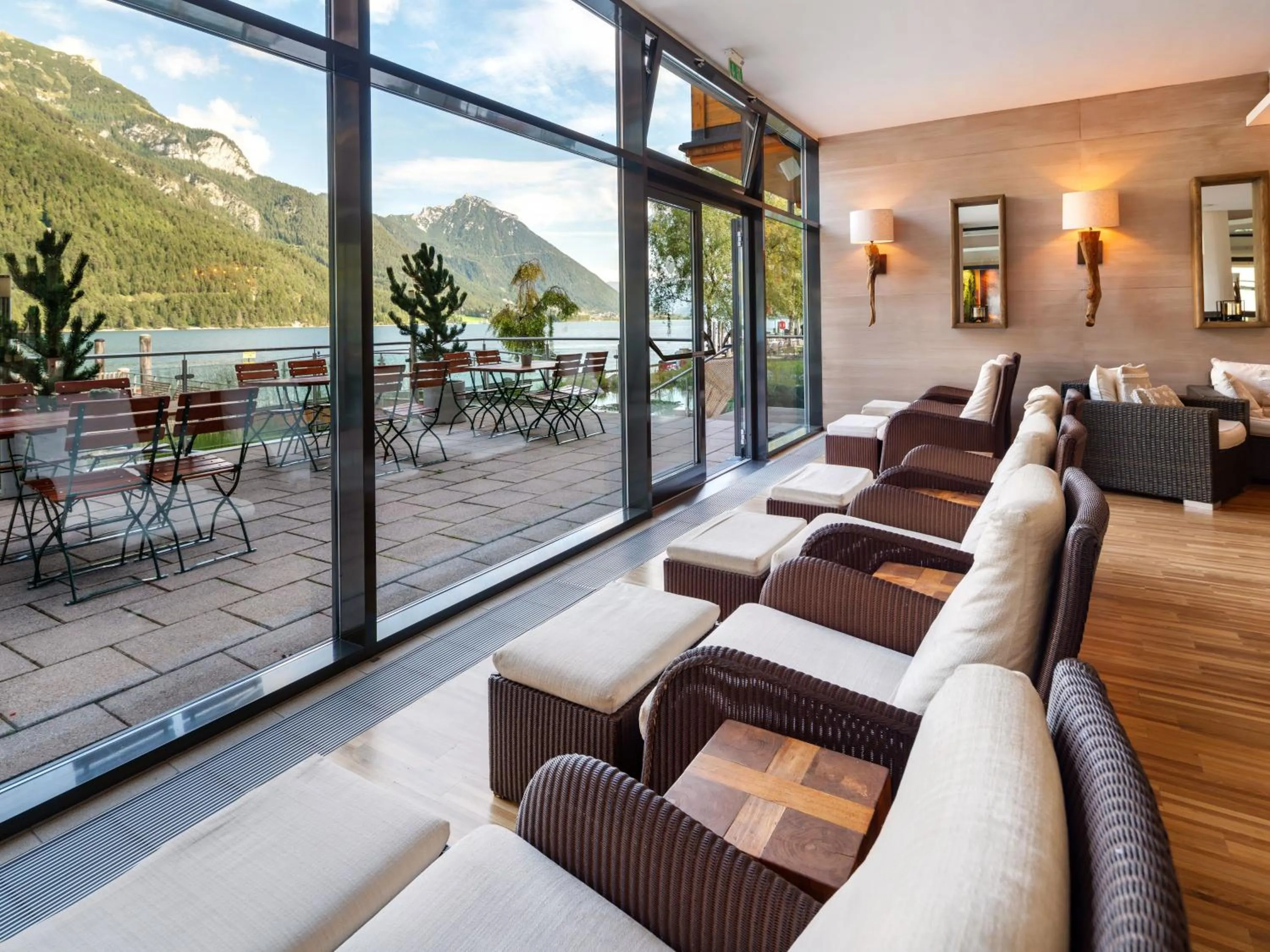 Lounge or bar in aja Fürstenhaus am Achensee