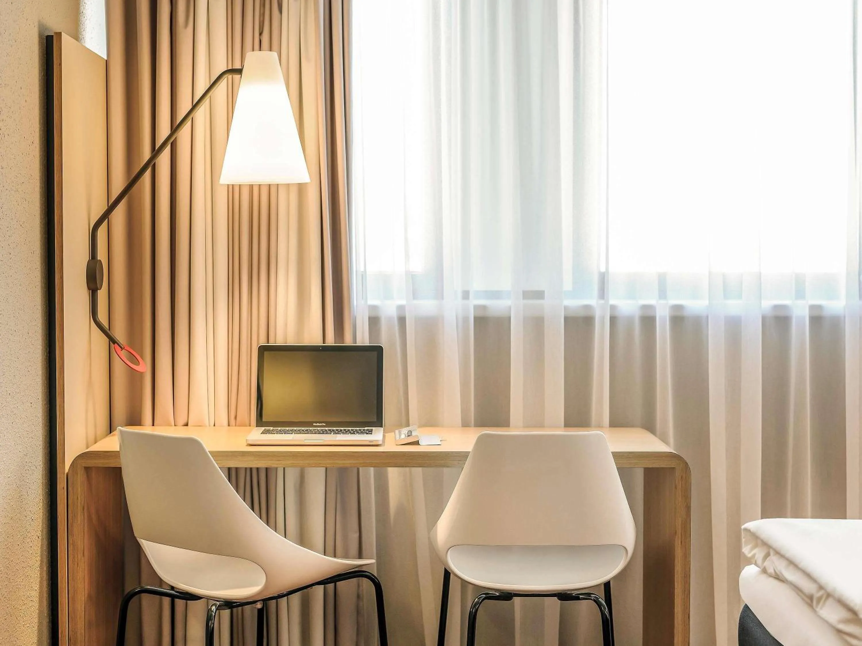 Bedroom in ibis Innsbruck