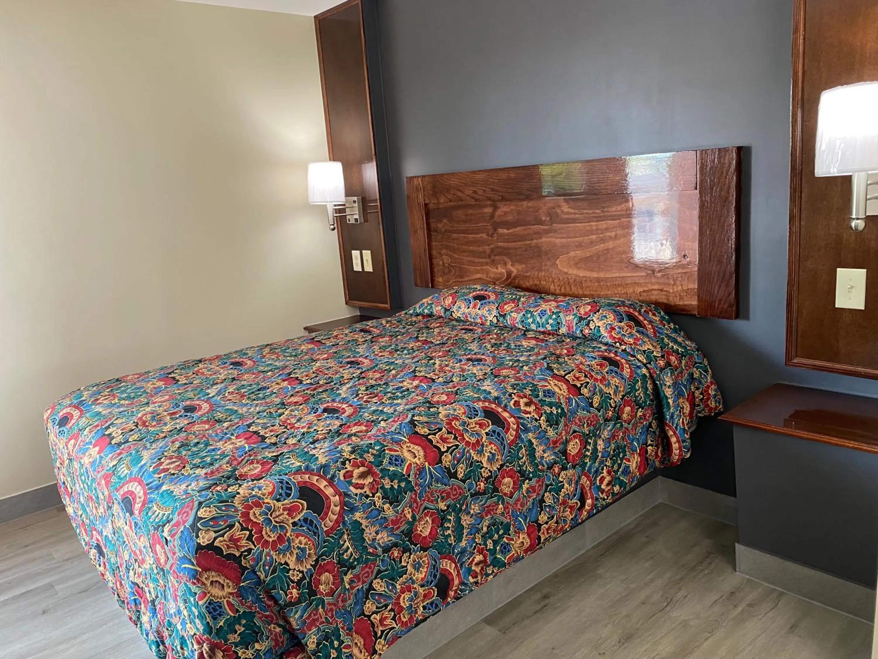 Bed in Relax Inn-Plaquemine