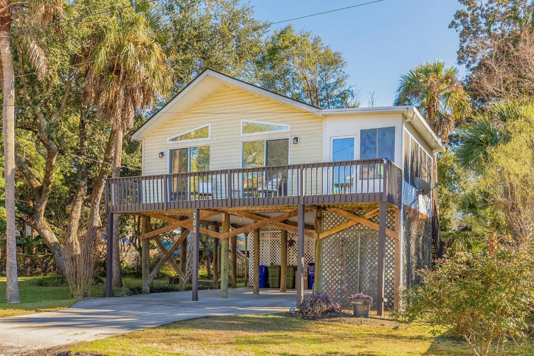 2nd Block E Huron - Keep Palm - Adorable House Minutes from the Beach