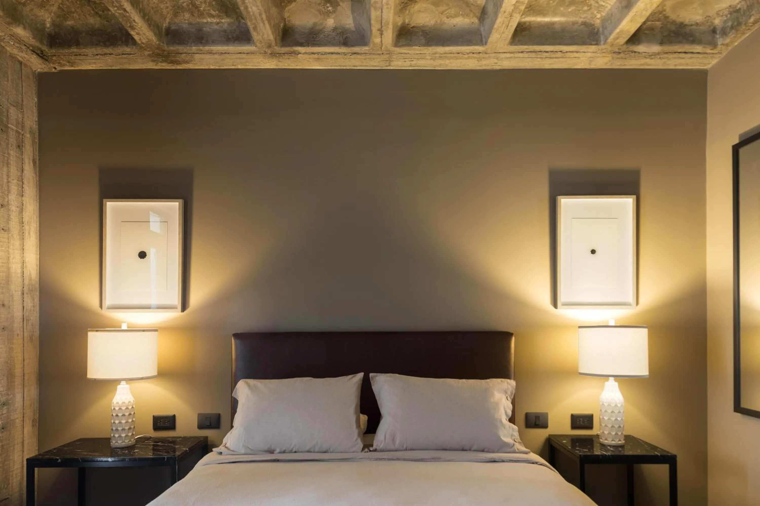 Bed in Bellwort Hotel